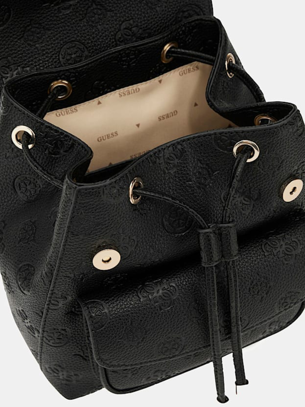 detail Guess dámsky čierny batoh