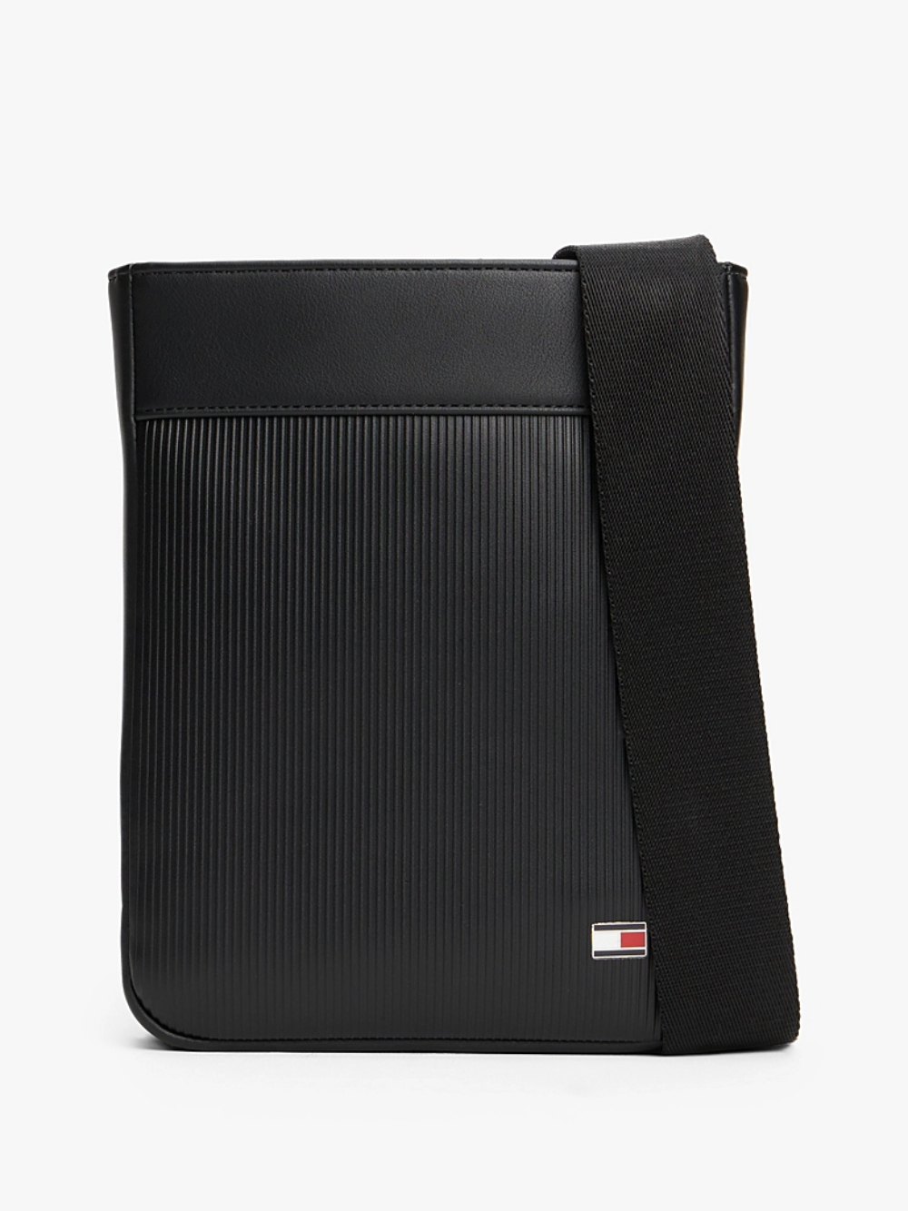 detail Tommy Hilfiger pánska čierna taška