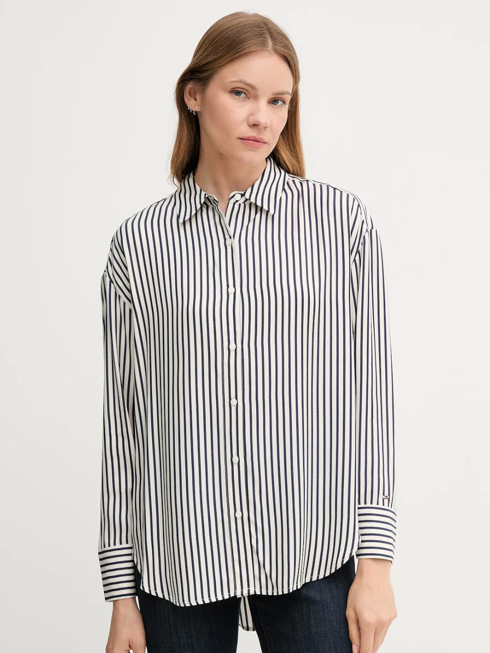 detail Tommy Hilfiger dámska pruhovaná košeľa