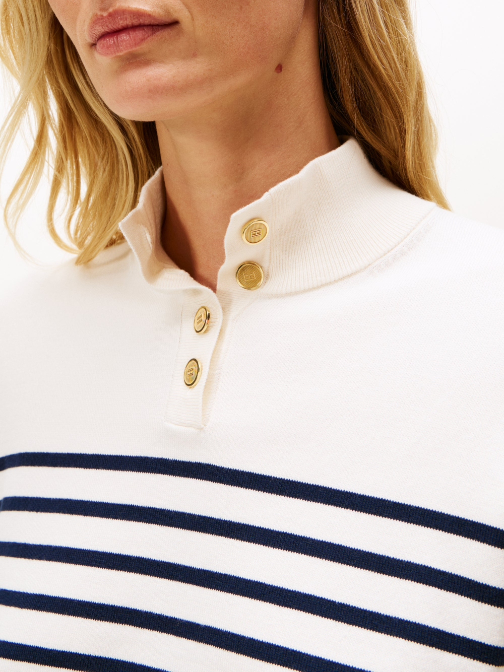 detail Tommy Hilfiger dámsky pruhovaný sveter