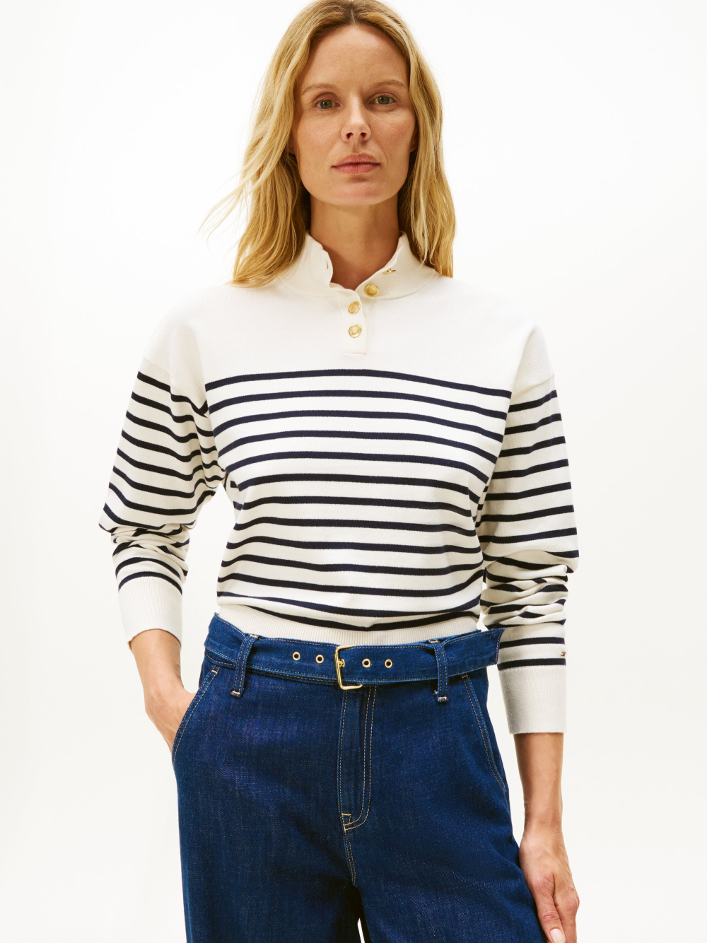 detail Tommy Hilfiger dámsky pruhovaný sveter