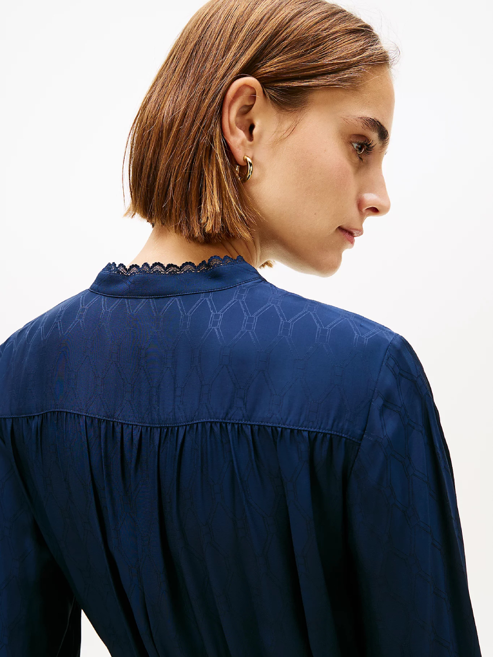 detail Tommy Hilfiger dámske tmavo modré šaty