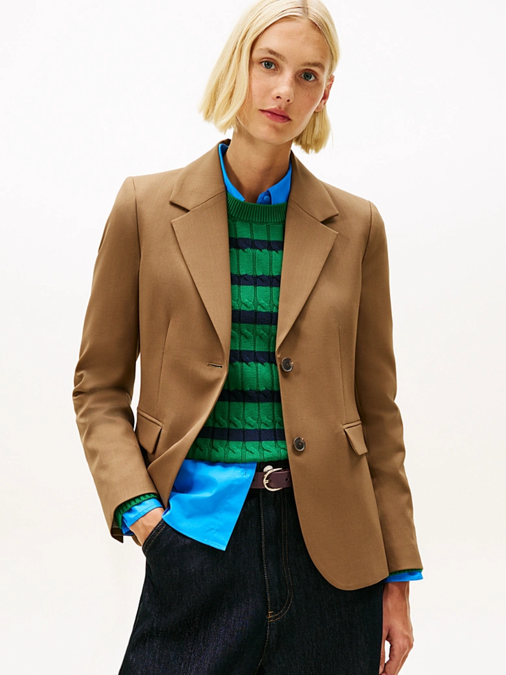 detail Tommy Hilfiger dámske hnedé sako