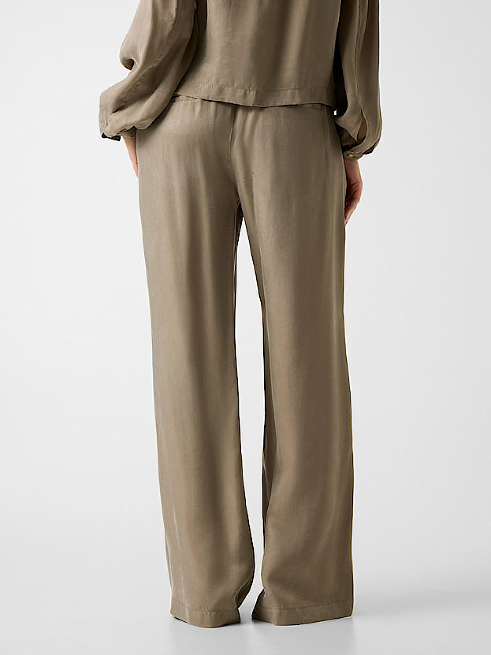 detail Guess dámske khaki nohavice