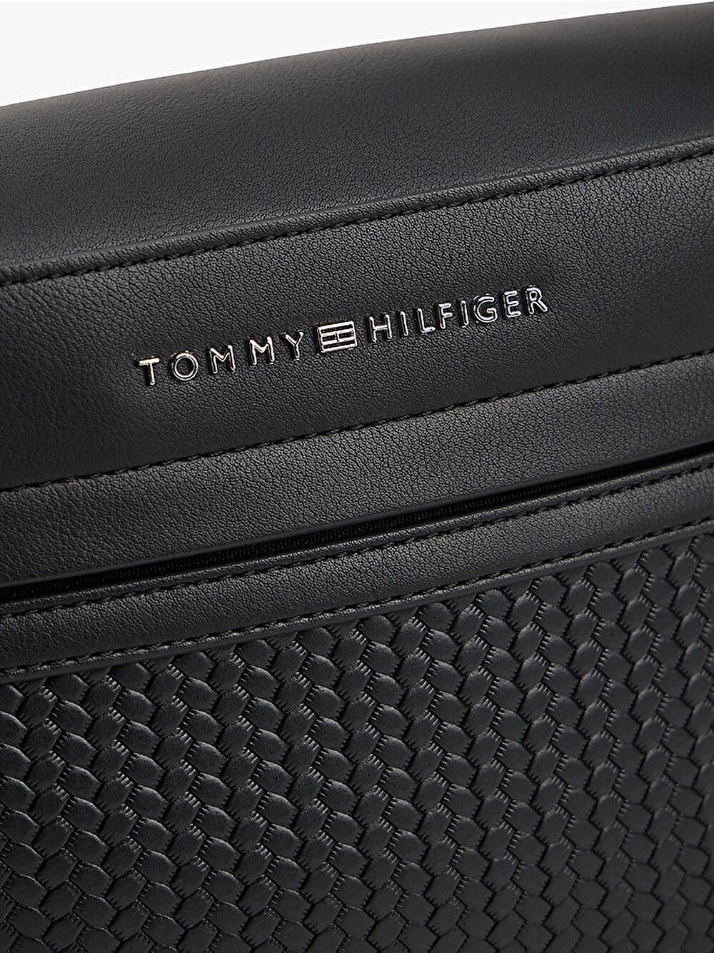 detail Tommy Hilfiger pánska čierna oblička