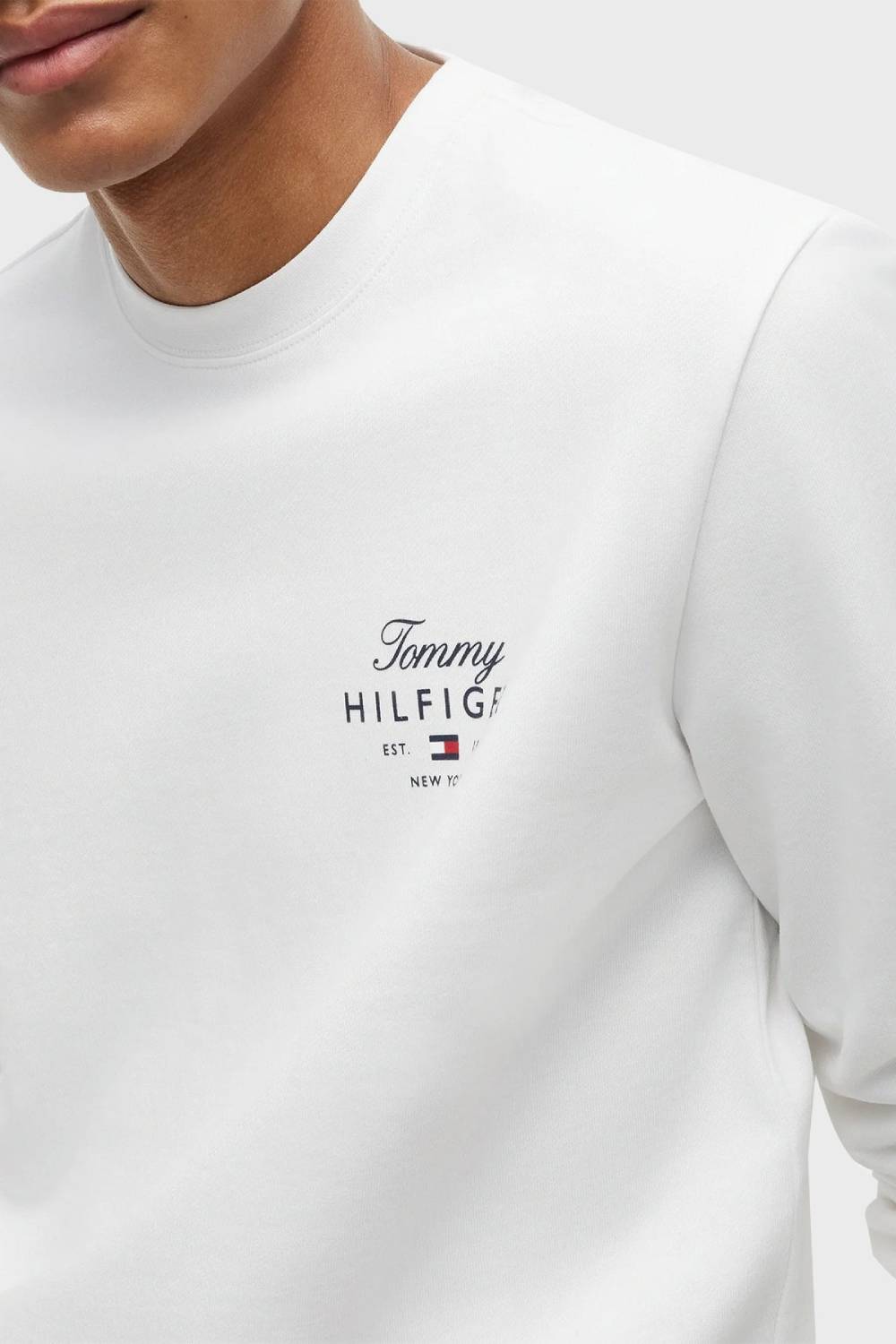 detail Tommy Hilfiger pánska biela mikina