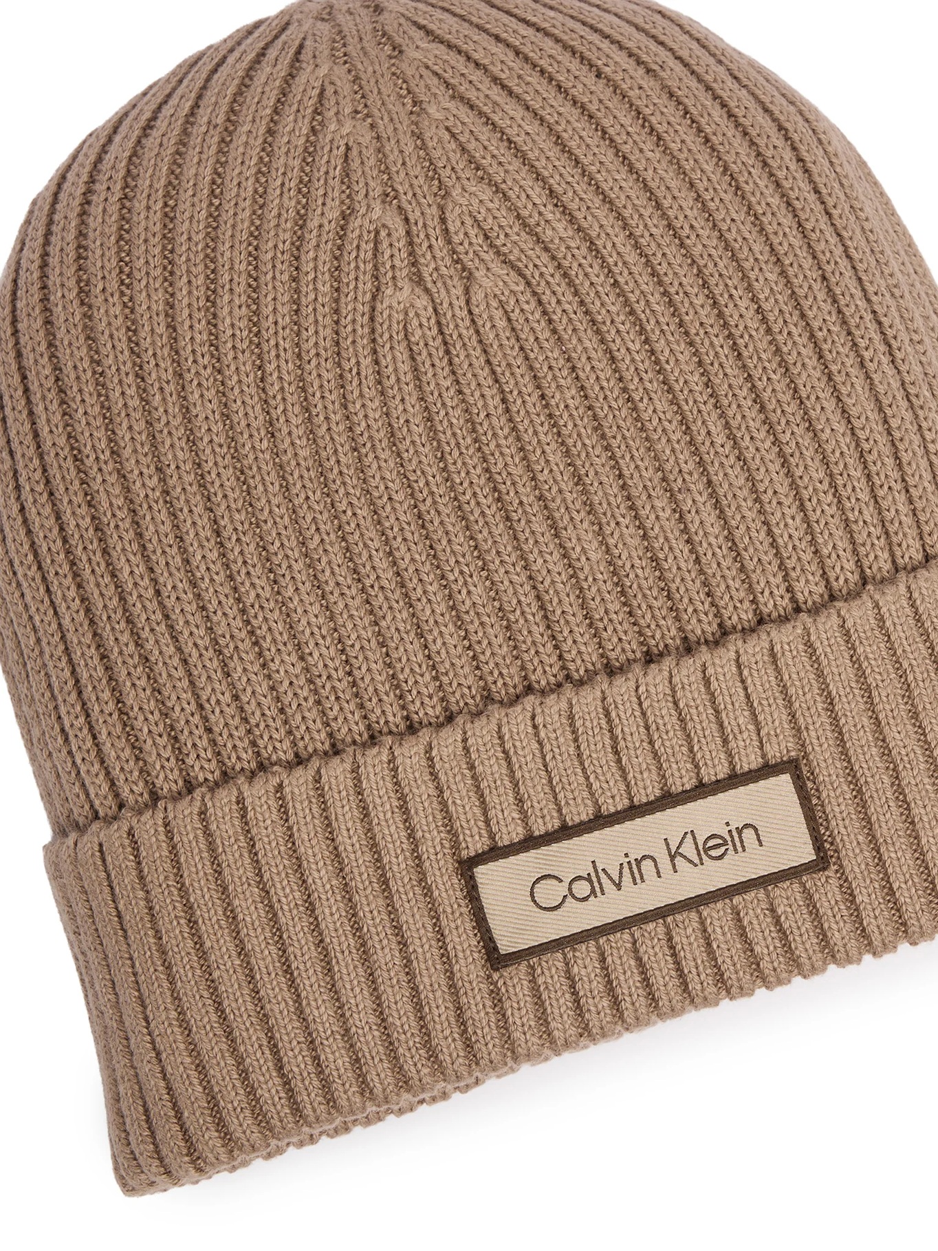 detail Calvin Klein pánska béžová čiapka