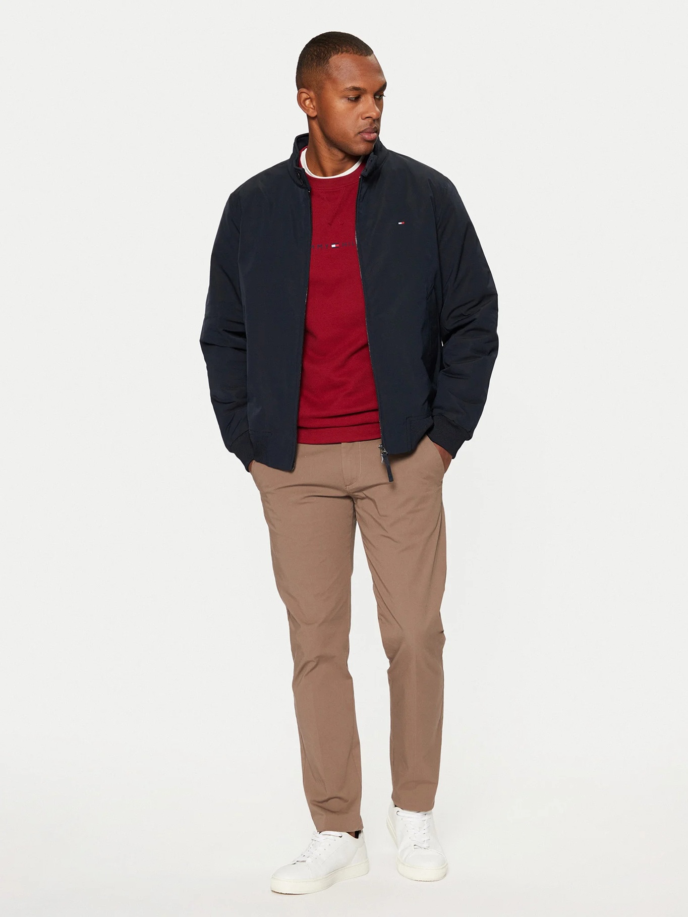 detail Tommy Hilfiger pánska tmavo modrá bunda
