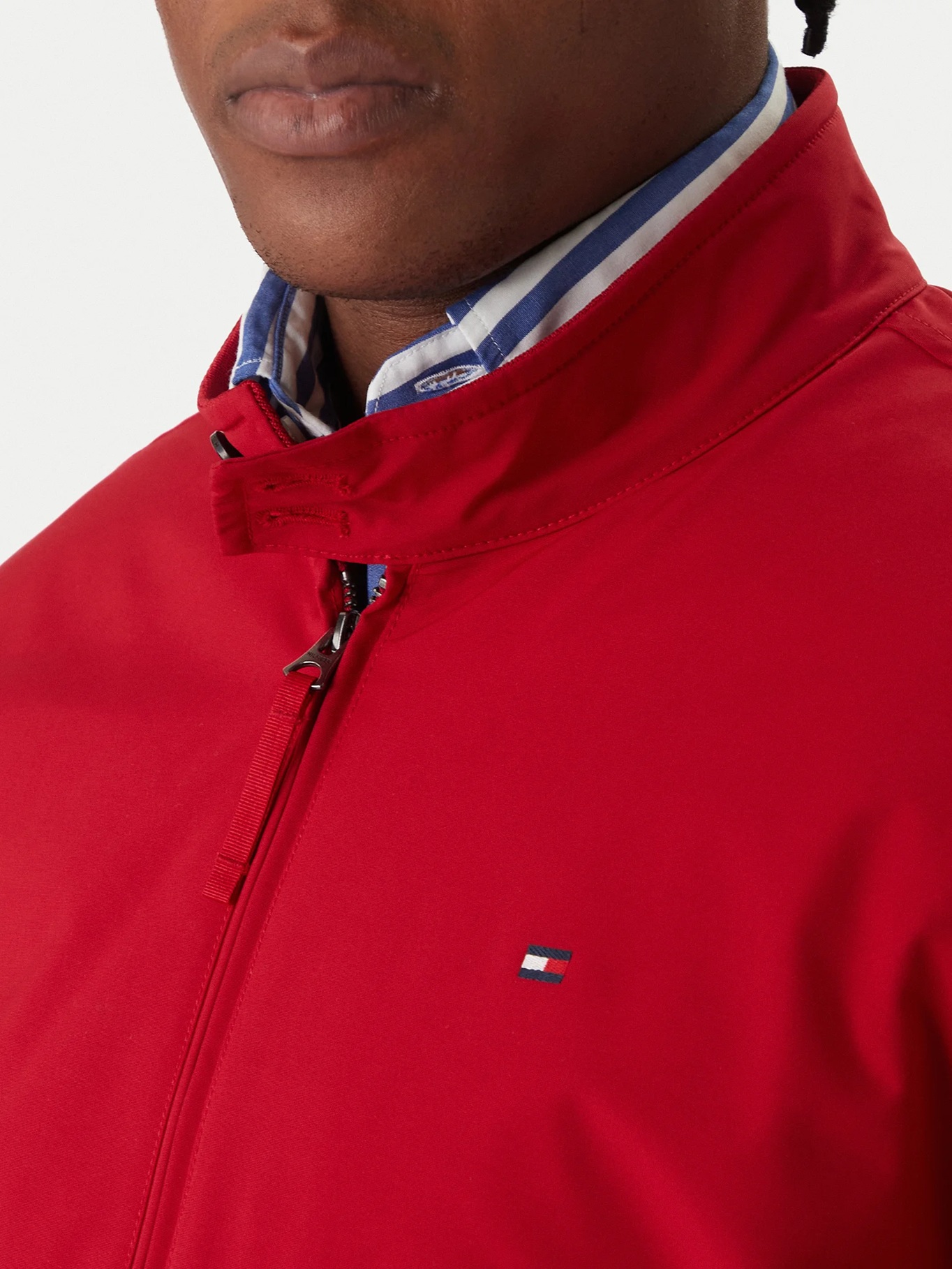 detail Tommy Hilfiger pánska červená bunda