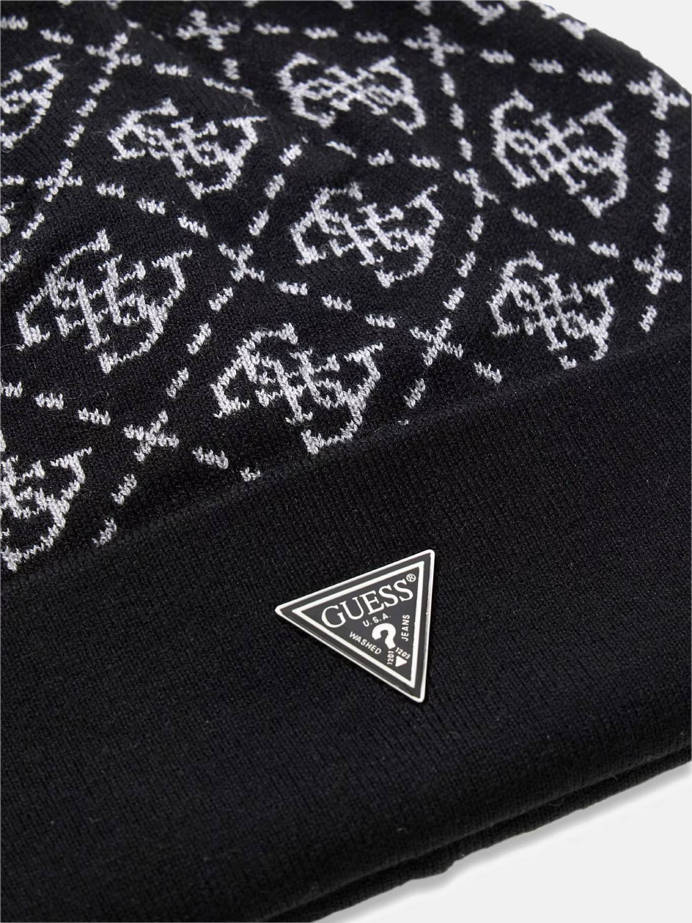 detail Guess pánska čierna čiapka