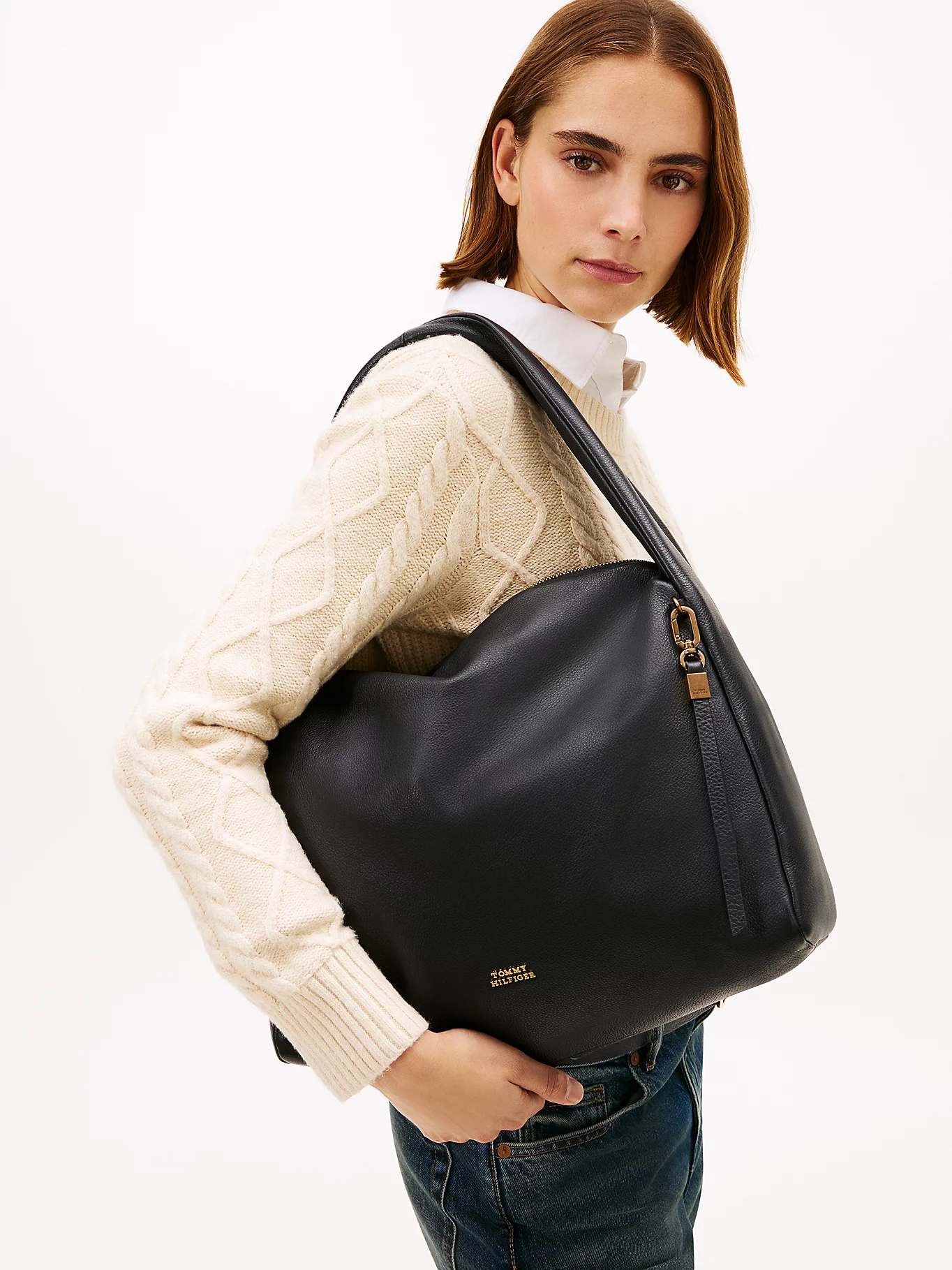 detail Tommy Hilfiger dámska čierna kabelka