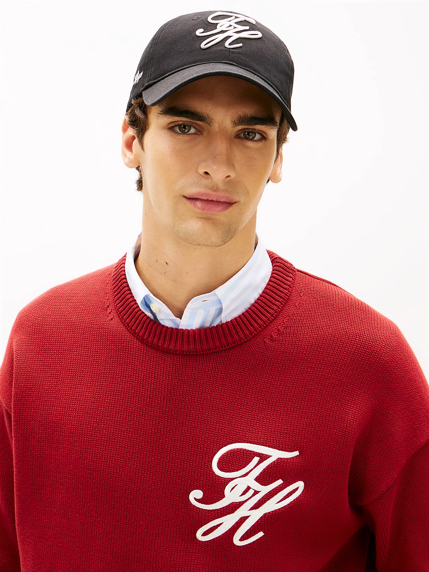 detail Tommy Hilfiger pánska čierna šiltovka