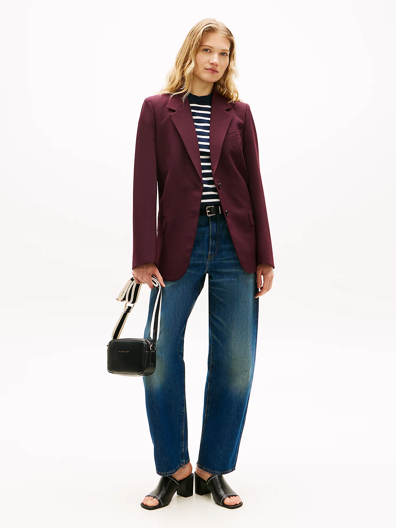 detail Tommy Hilfiger dámska čierna kabelka