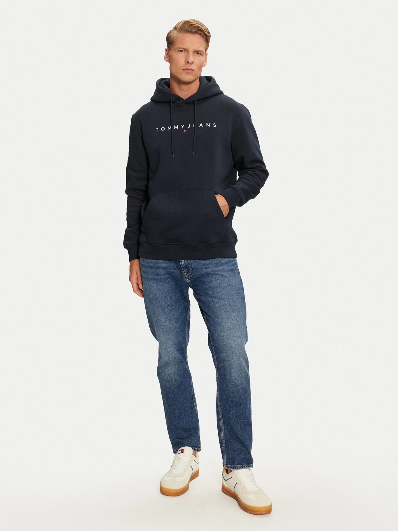 detail   Tommy Jeans pánska tmavo modrá mikina