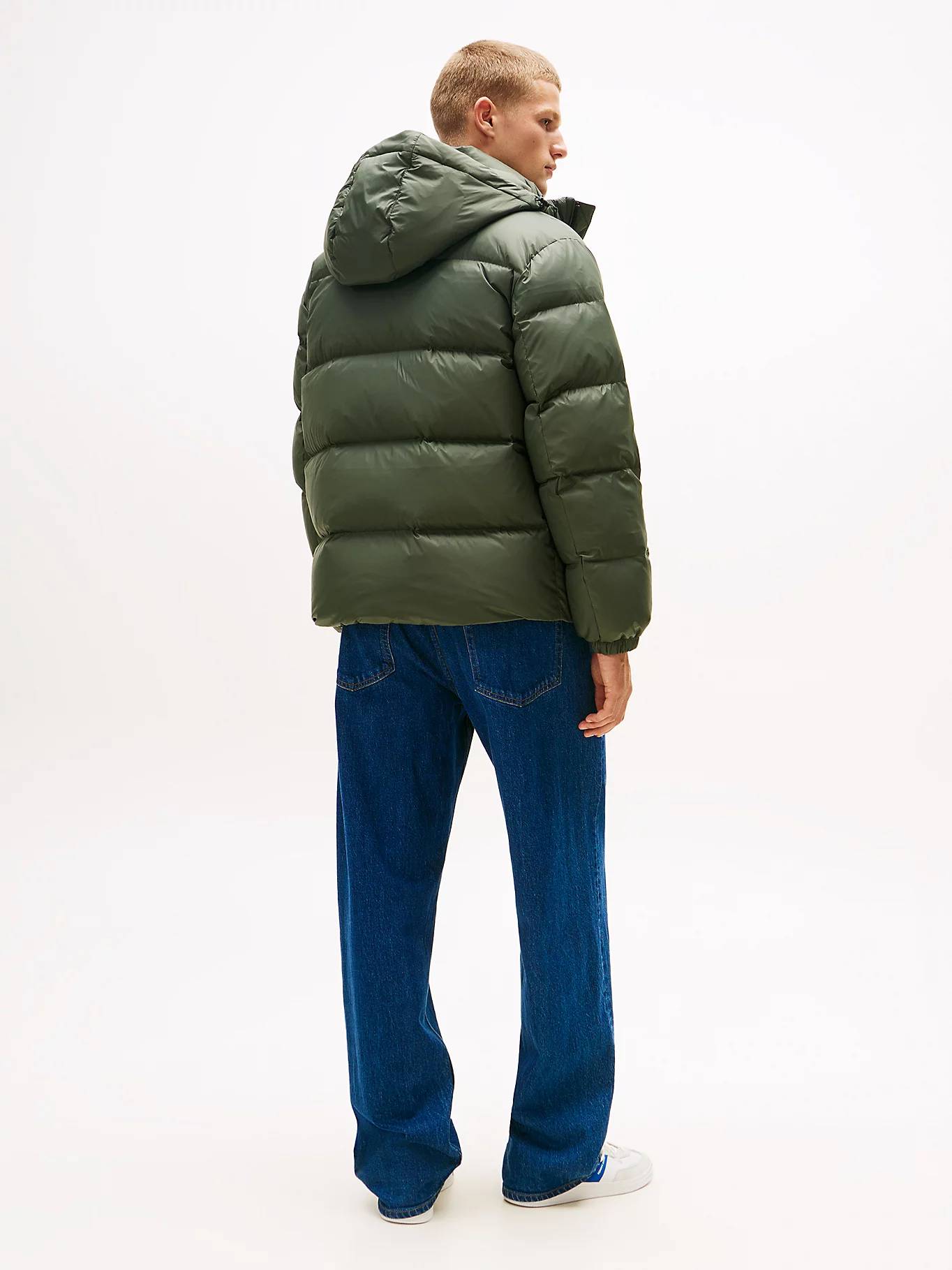 detail Tommy Jeans pánska khaki bunda