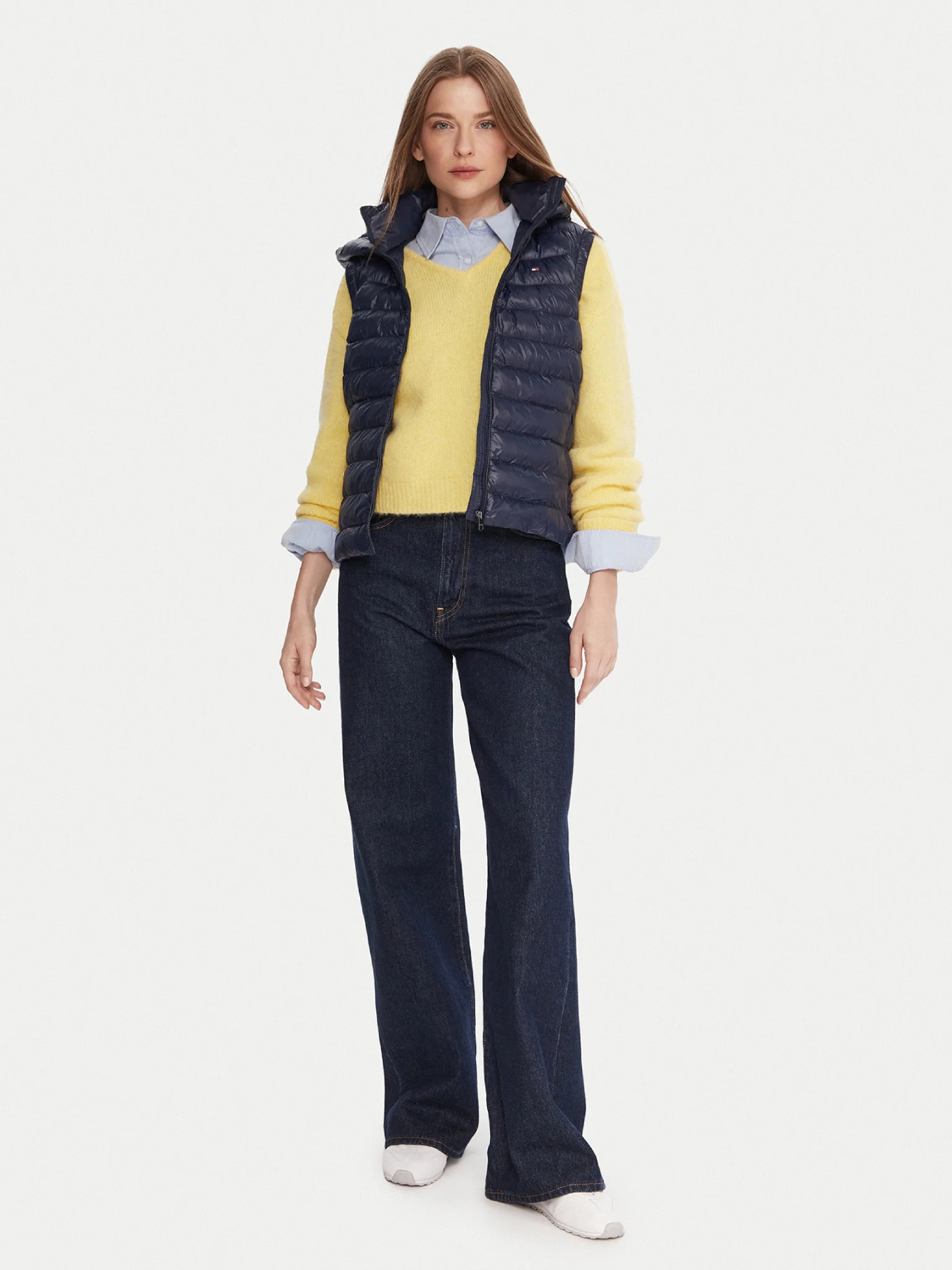 detail Tommy Hilfiger dámska tmavo modrá vesta 