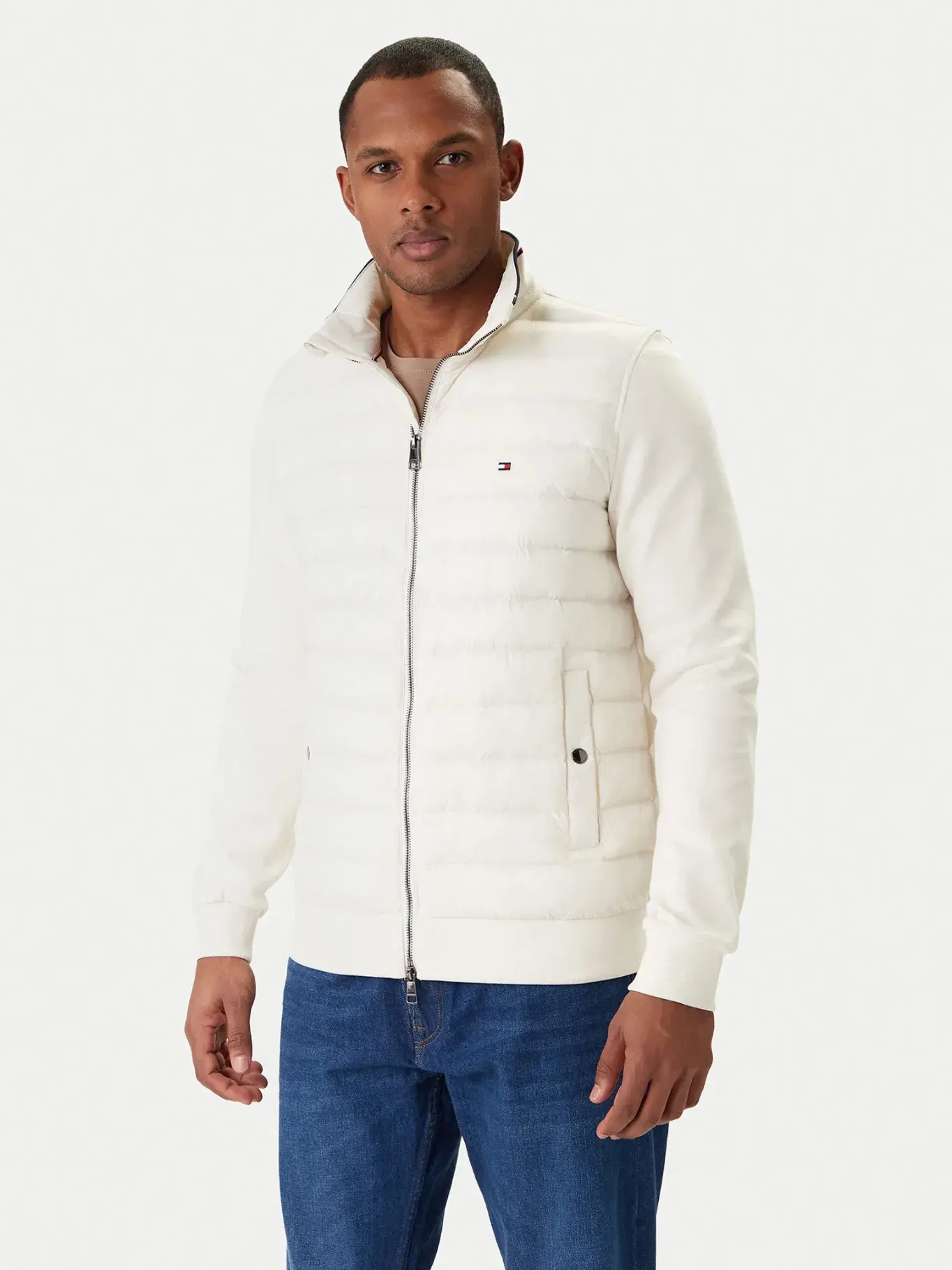 detail Tommy Hilfiger pánska krémová bunda