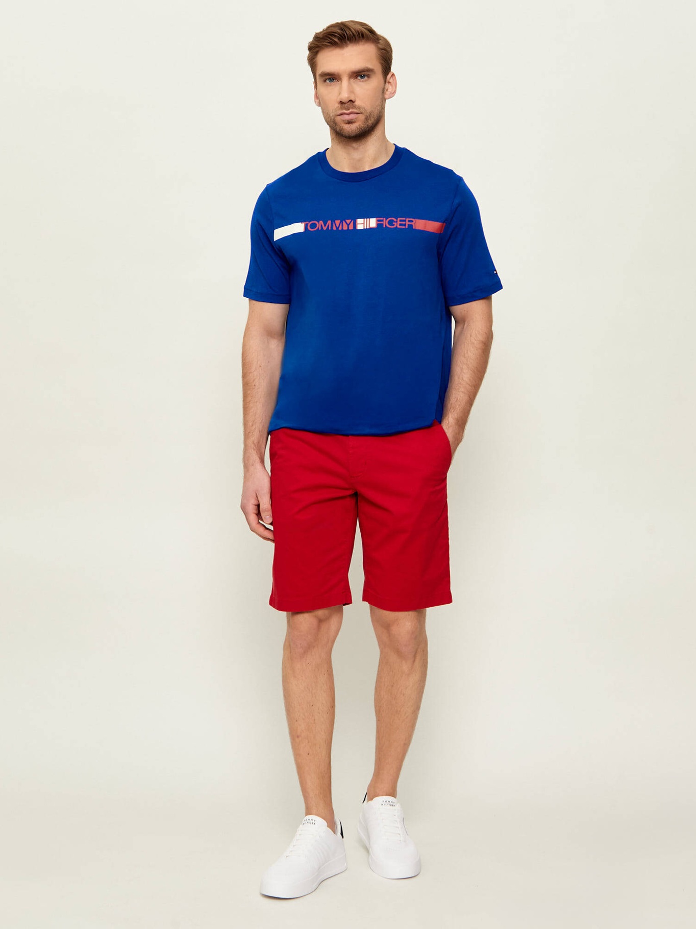 detail Tommy Hilfiger pánske modré tričko