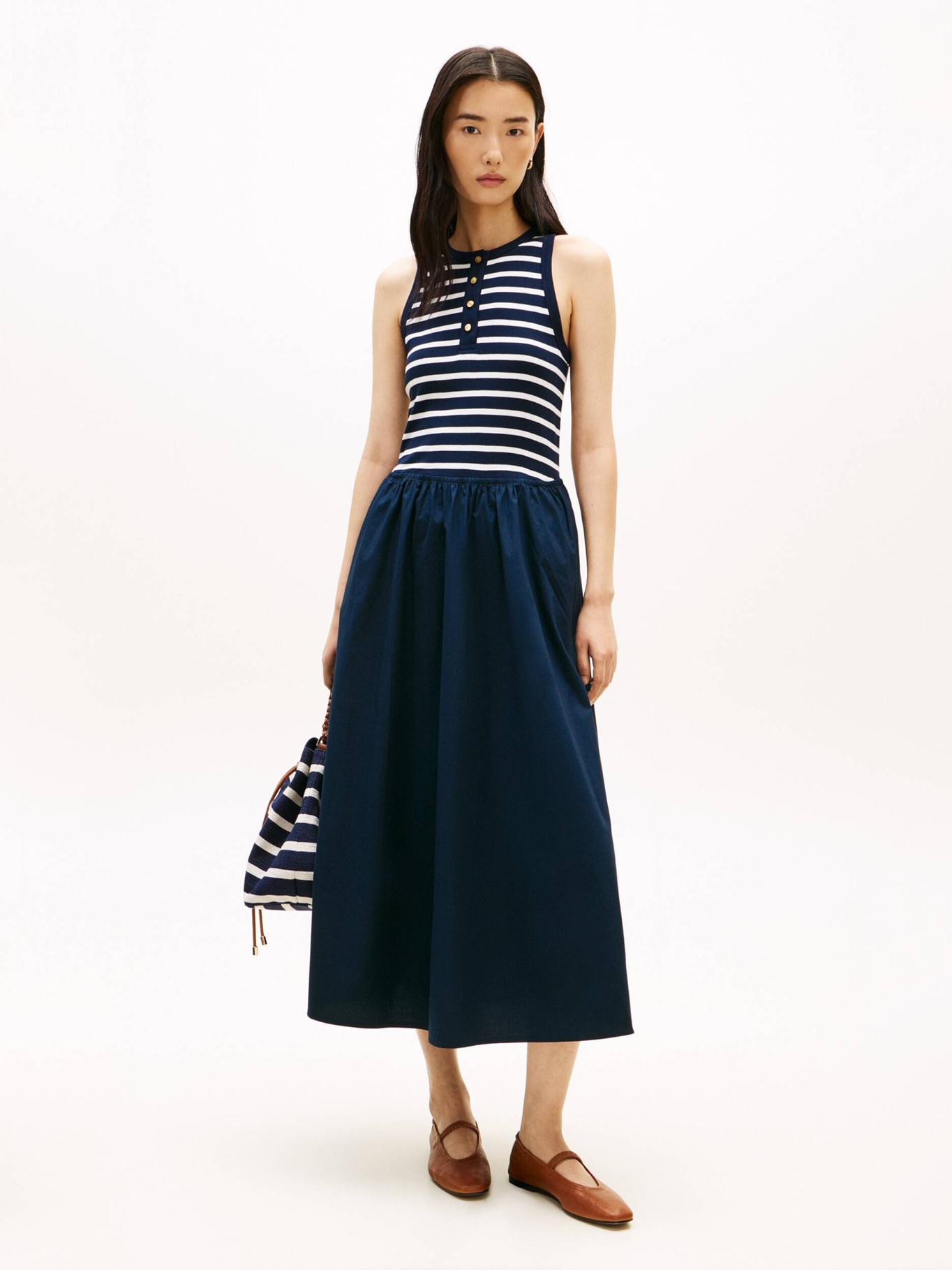 detail Tommy Hilfiger dámske tmavo modré šaty