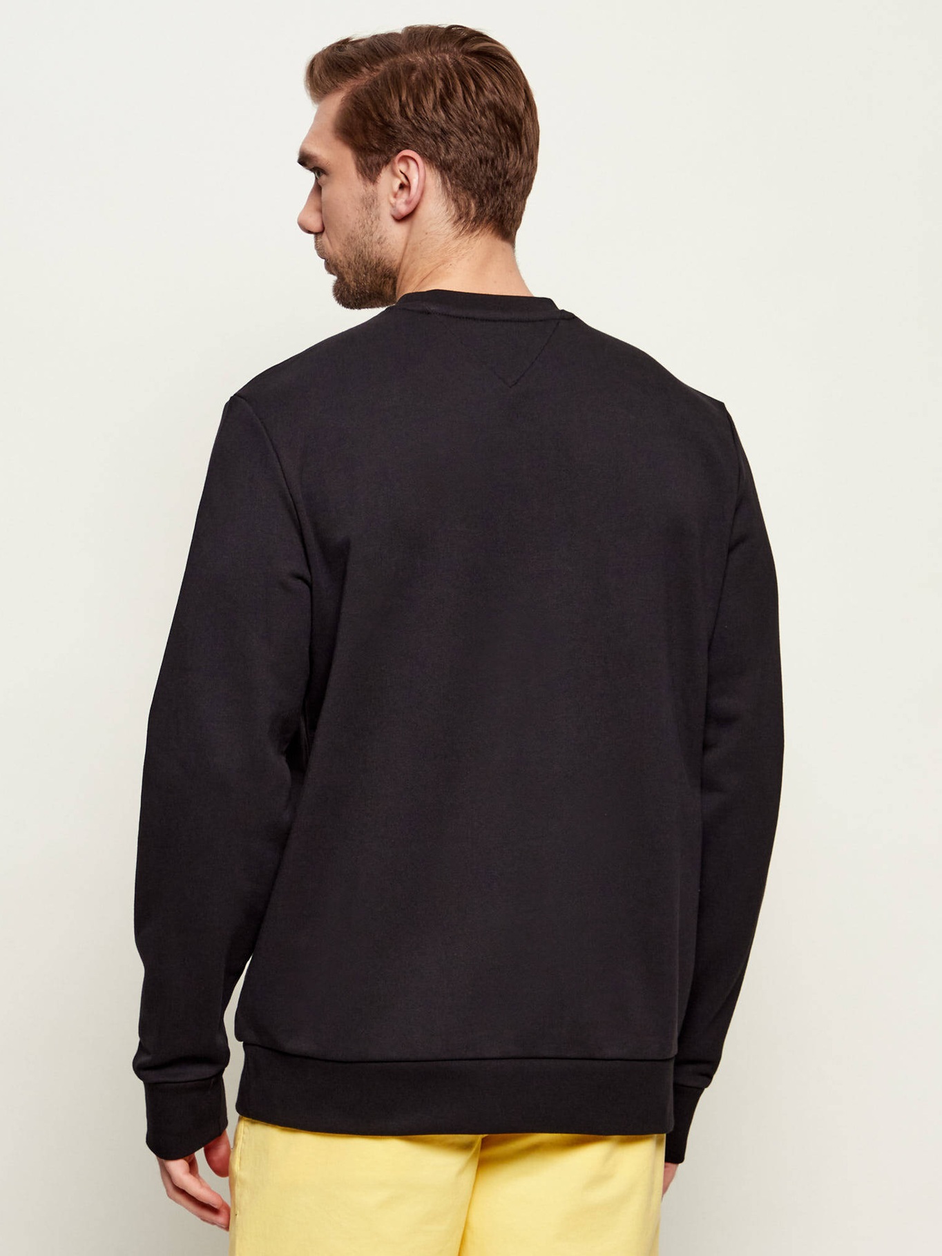 detail Tommy Hilfiger pánska čierna mikina