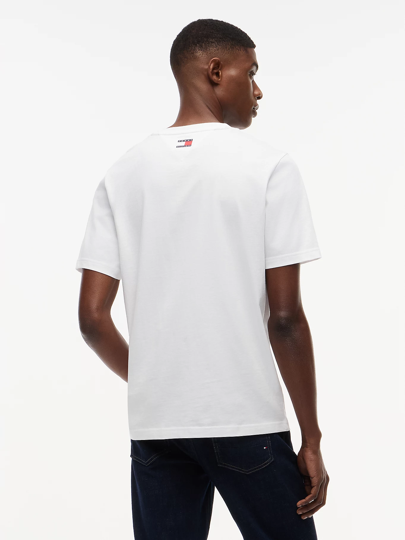 detail Tommy Hilfiger pánske biele tričko