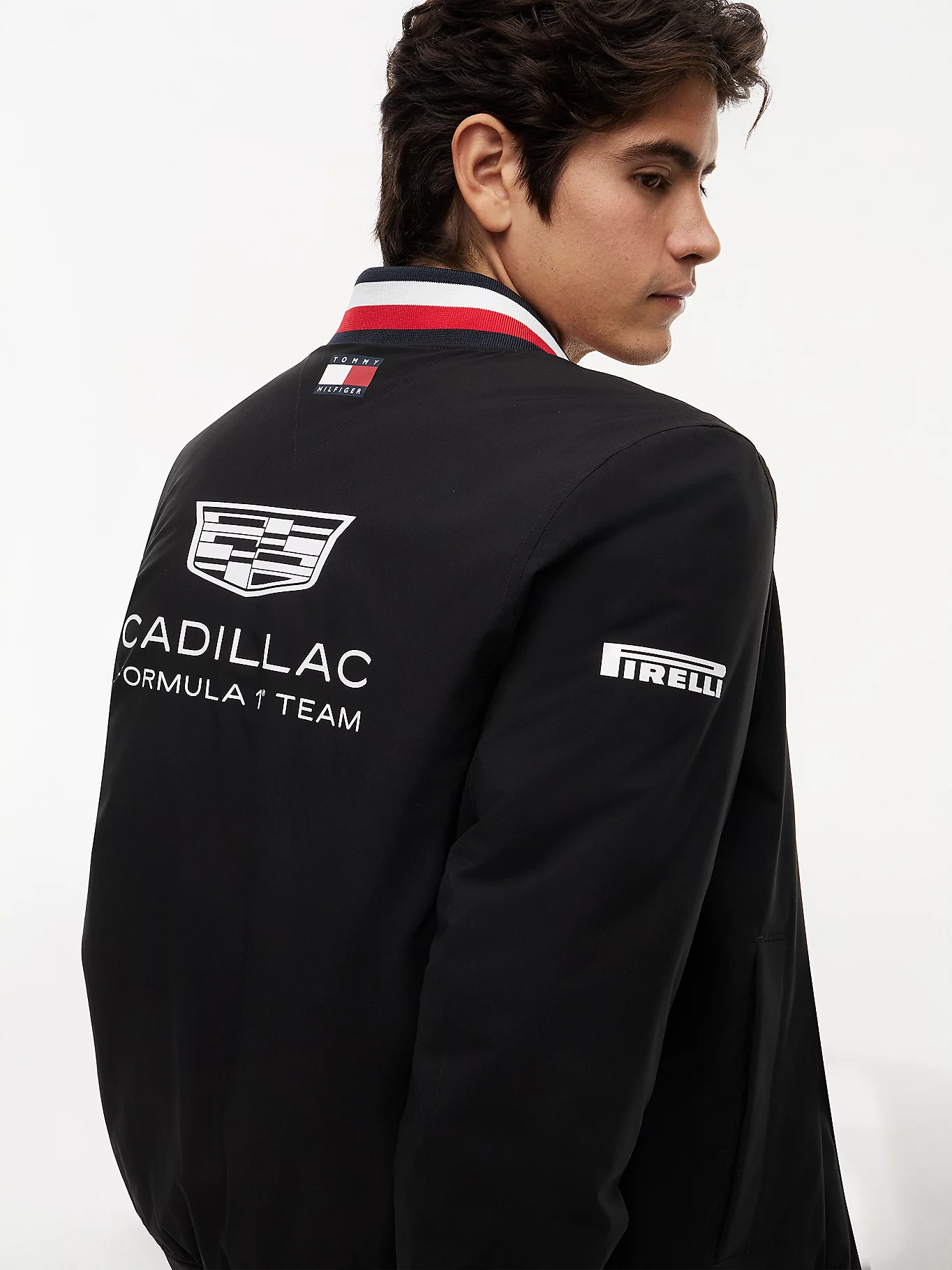 detail Tommy Hilfiger pánsky čierny bomber