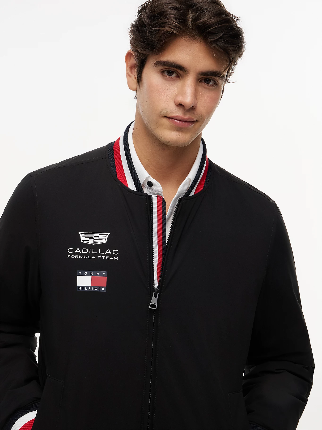 detail Tommy Hilfiger pánsky čierny bomber