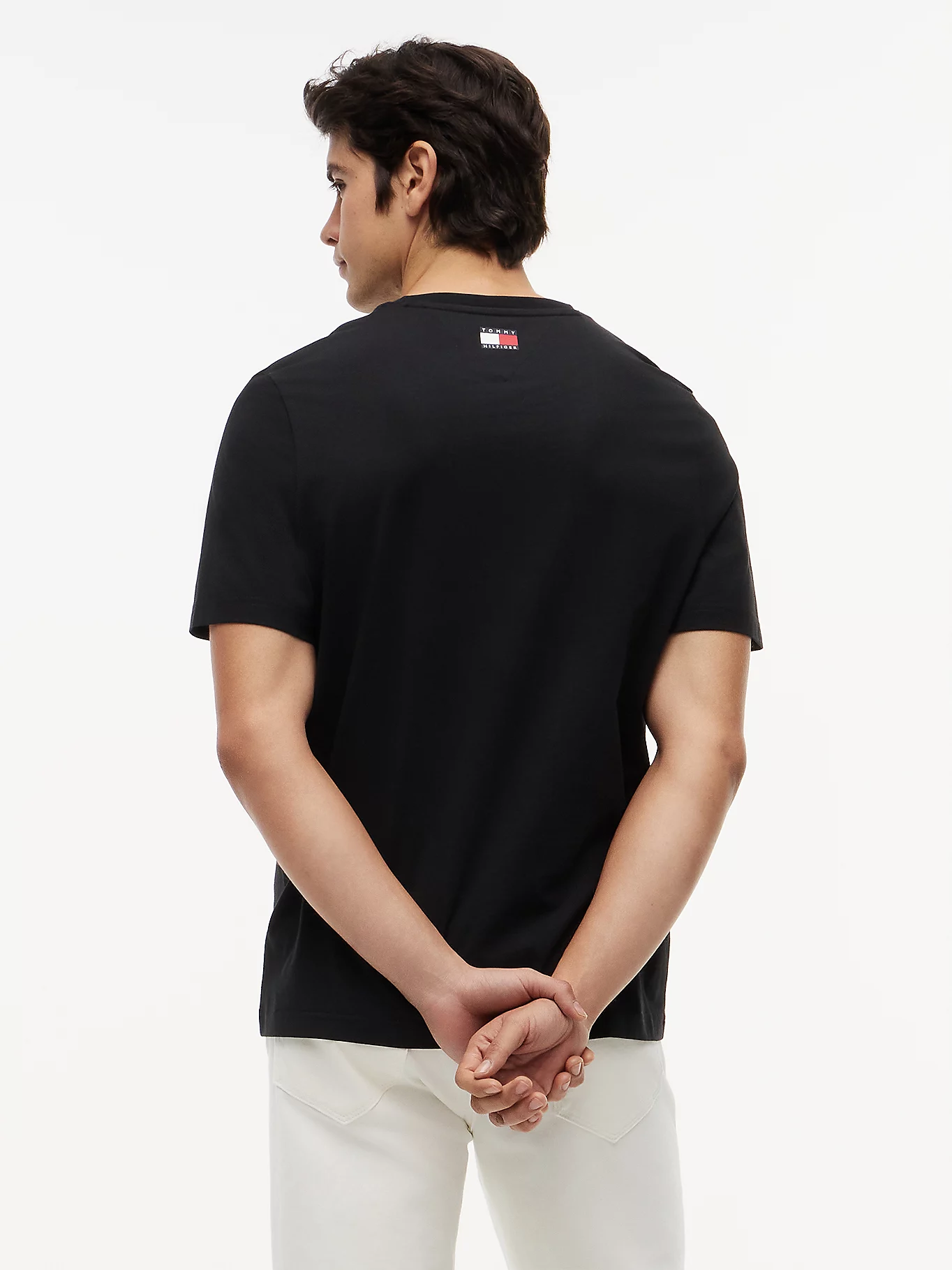 detail Tommy Hilfiger pánske čierne tričko