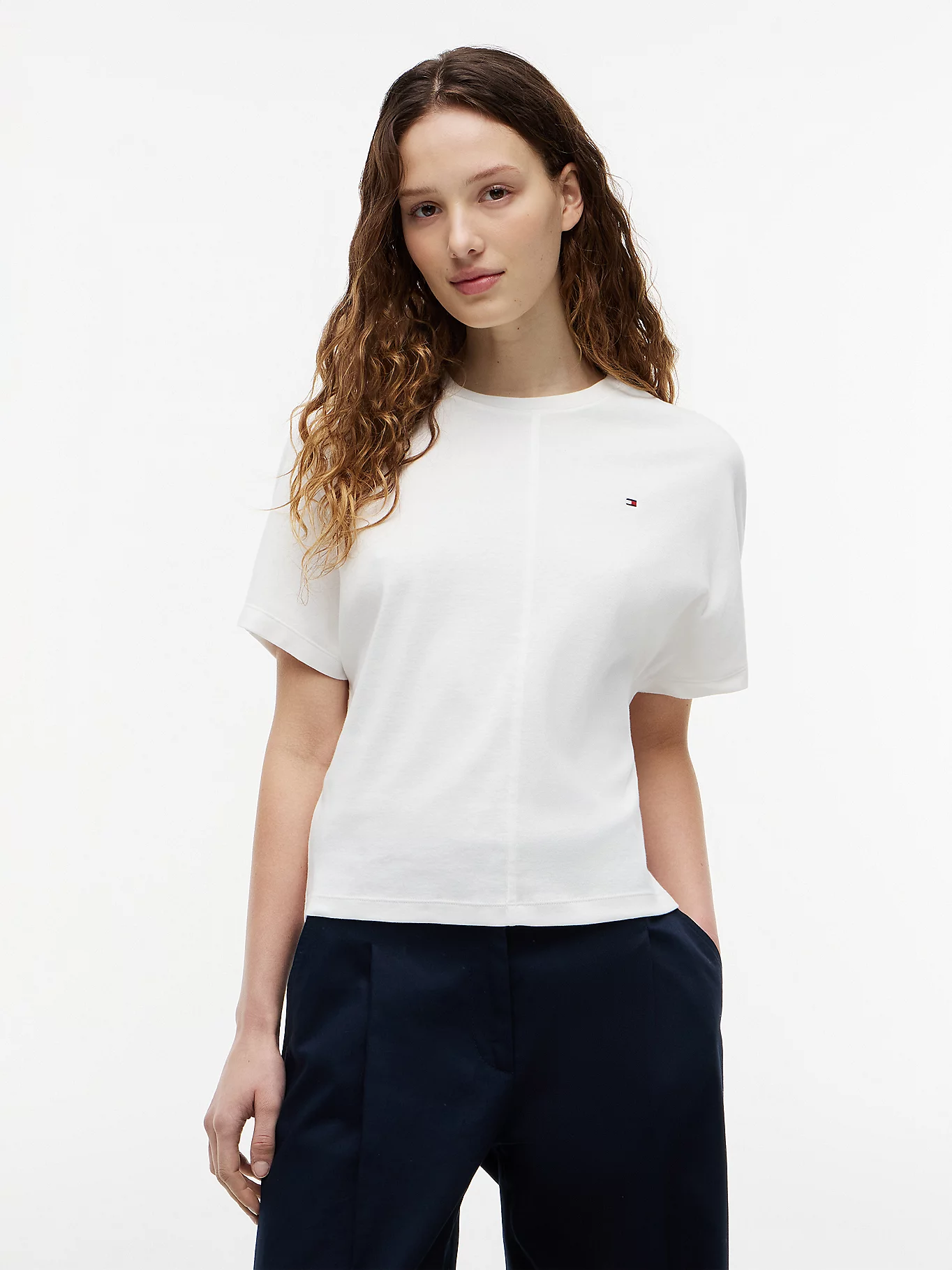 detail Tommy Hilfiger dámske biele tričko