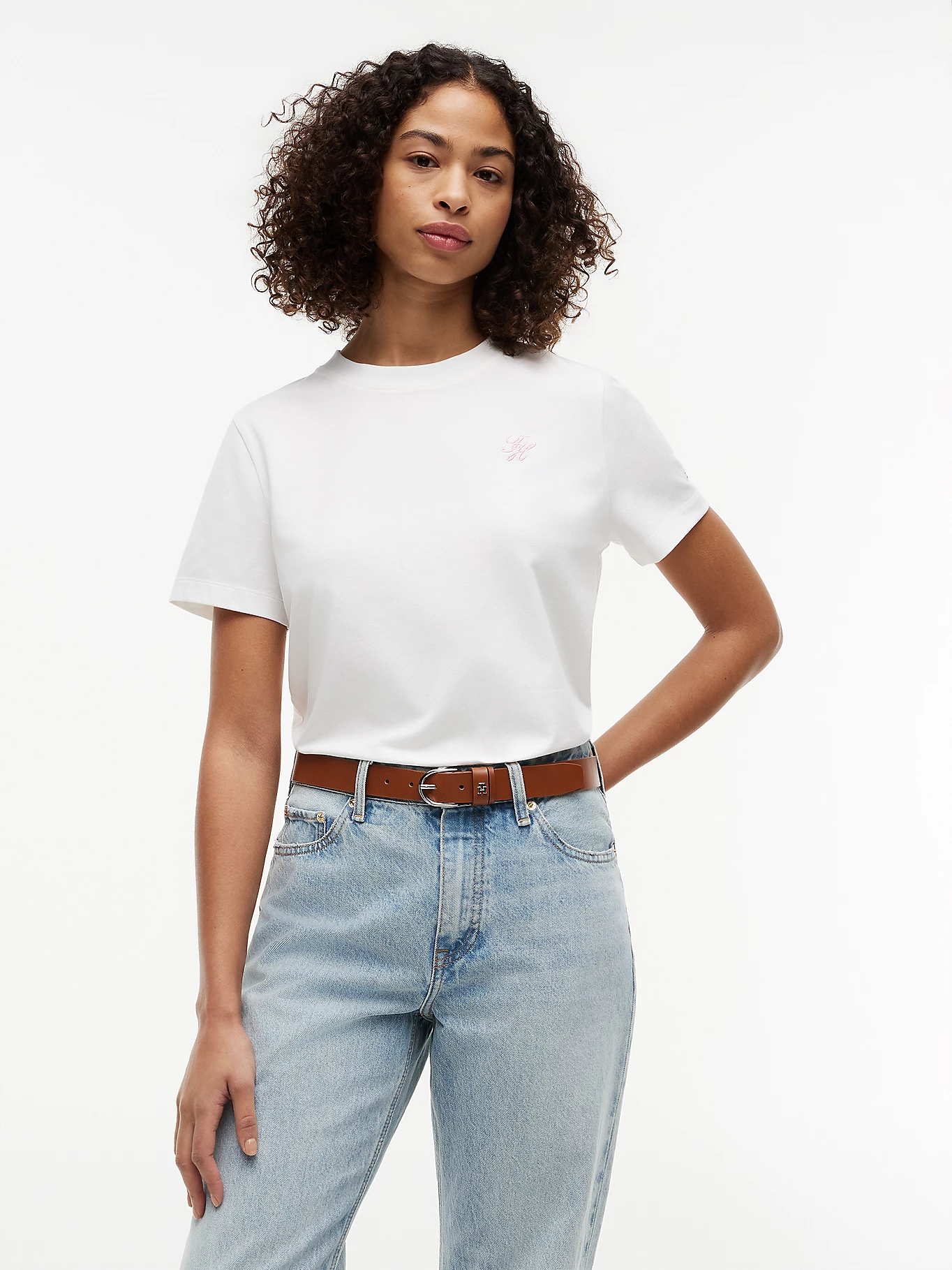 detail Tommy Hilfiger dámske biele tričko