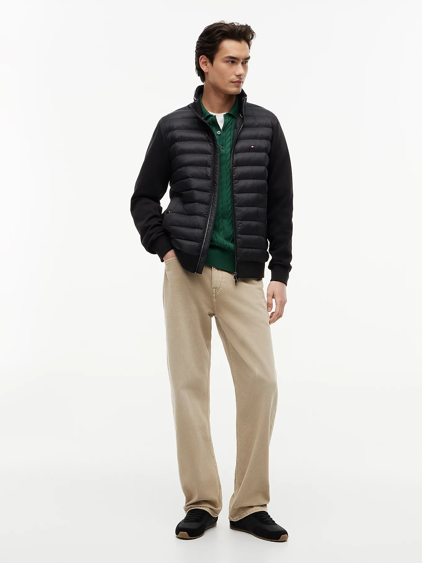 detail Tommy Hilfiger pánska čierna bunda
