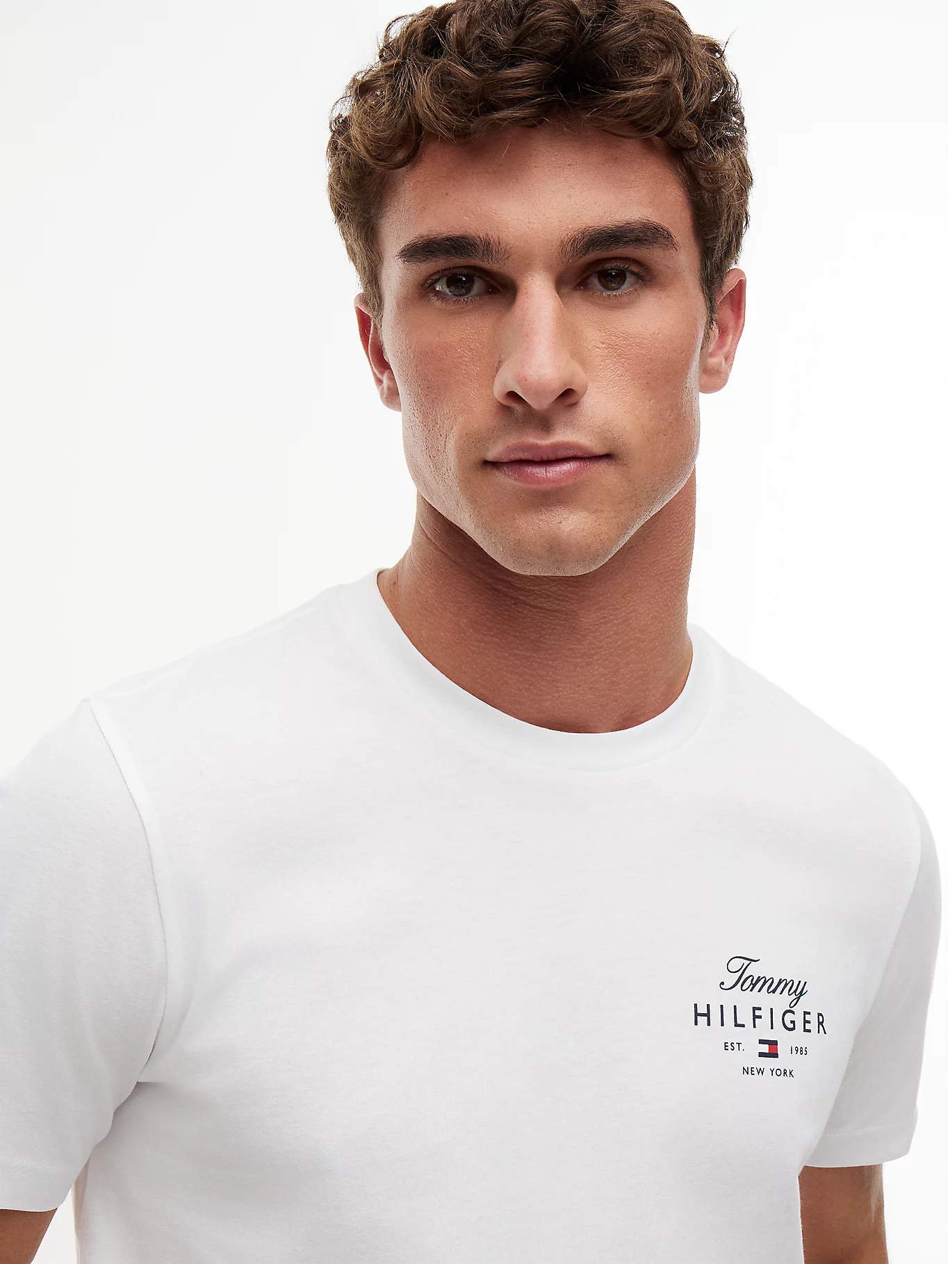 detail Tommy Hilfiger pánske biele tričko