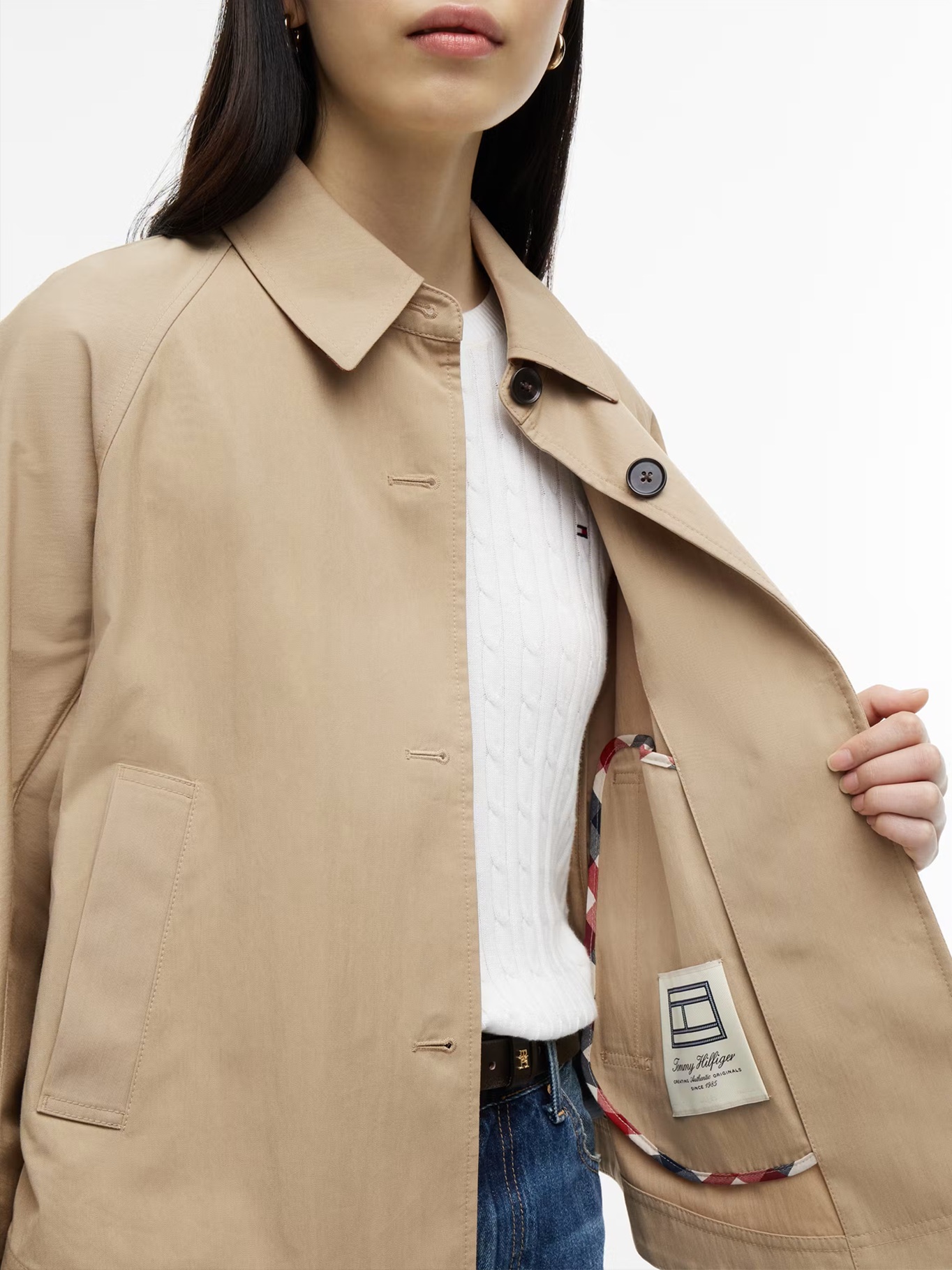detail Tommy Hilfiger dámska béžová bunda
