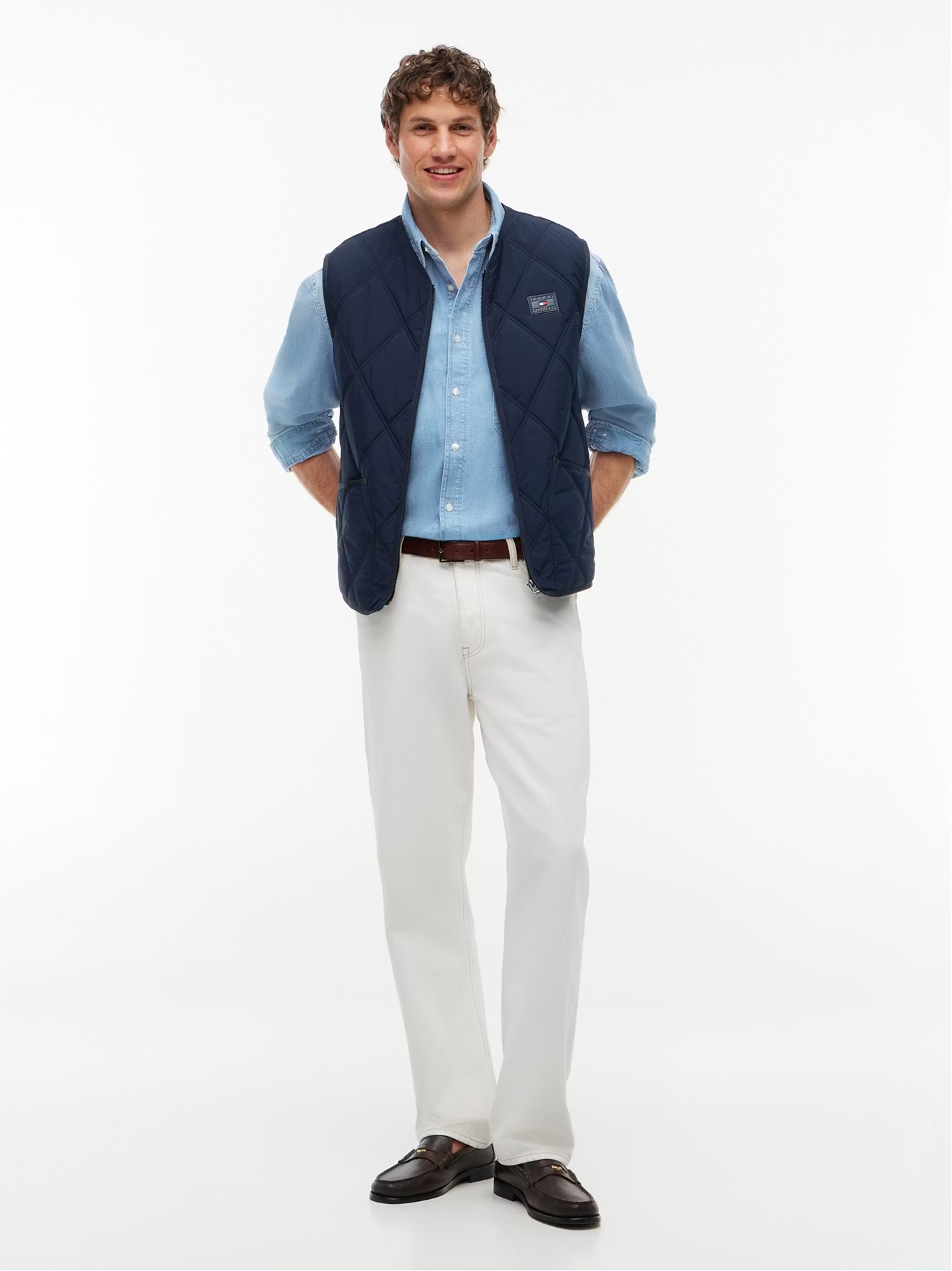 detail Tommy Hilfiger pánska tmavo modrá vesta