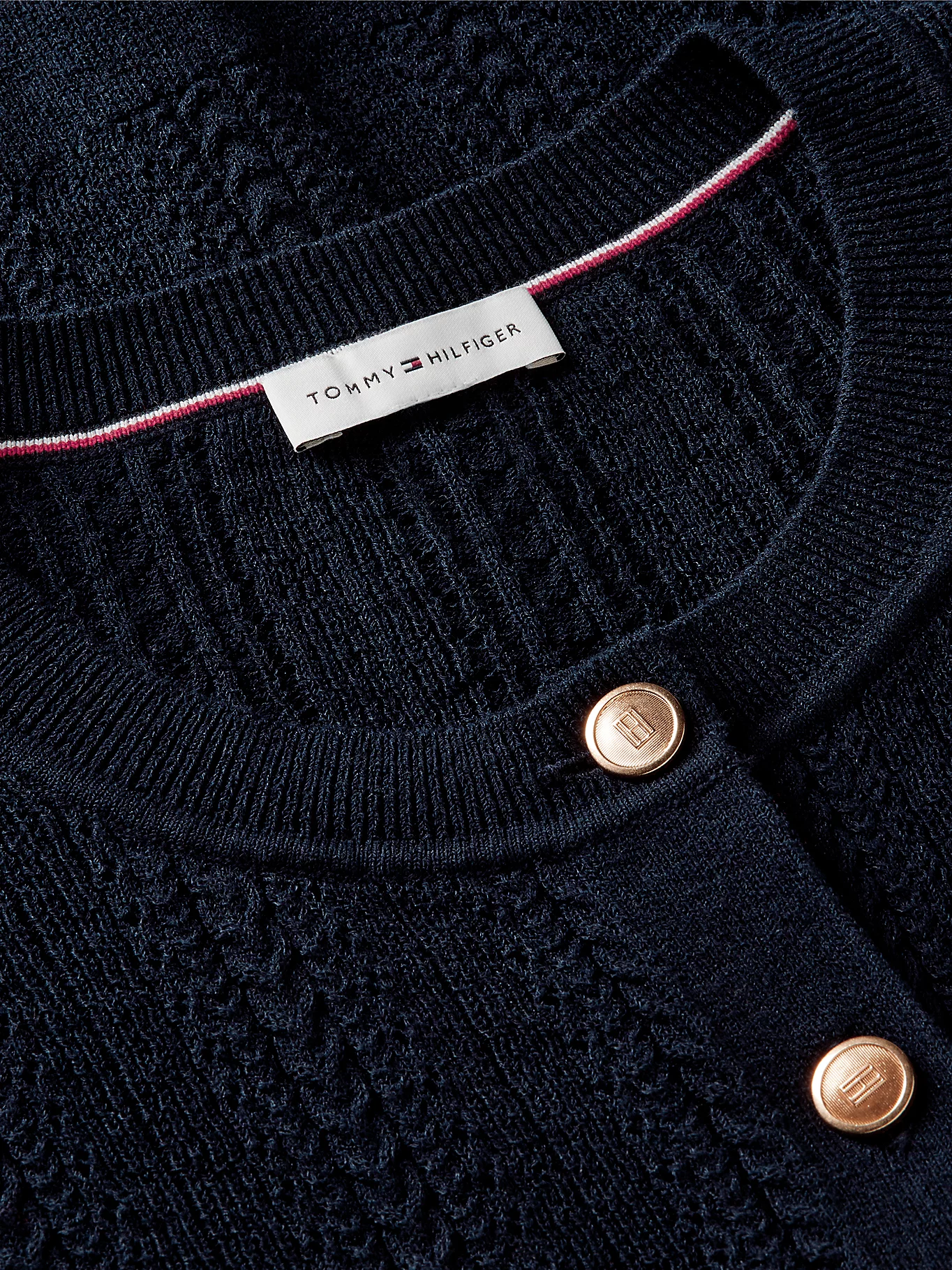 detail Tommy Hilfiger dámsky tmavomodrý svetrík