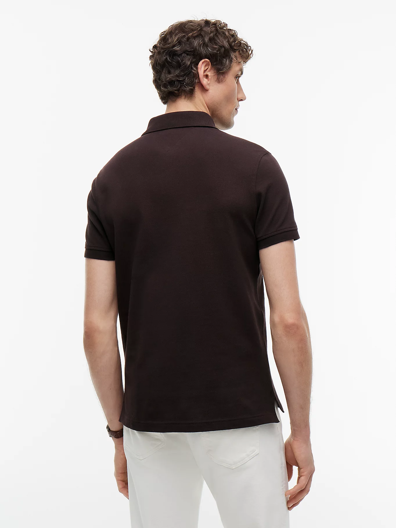 detail Tommy Hilfiger pánske tmavo hnedé polo tričko