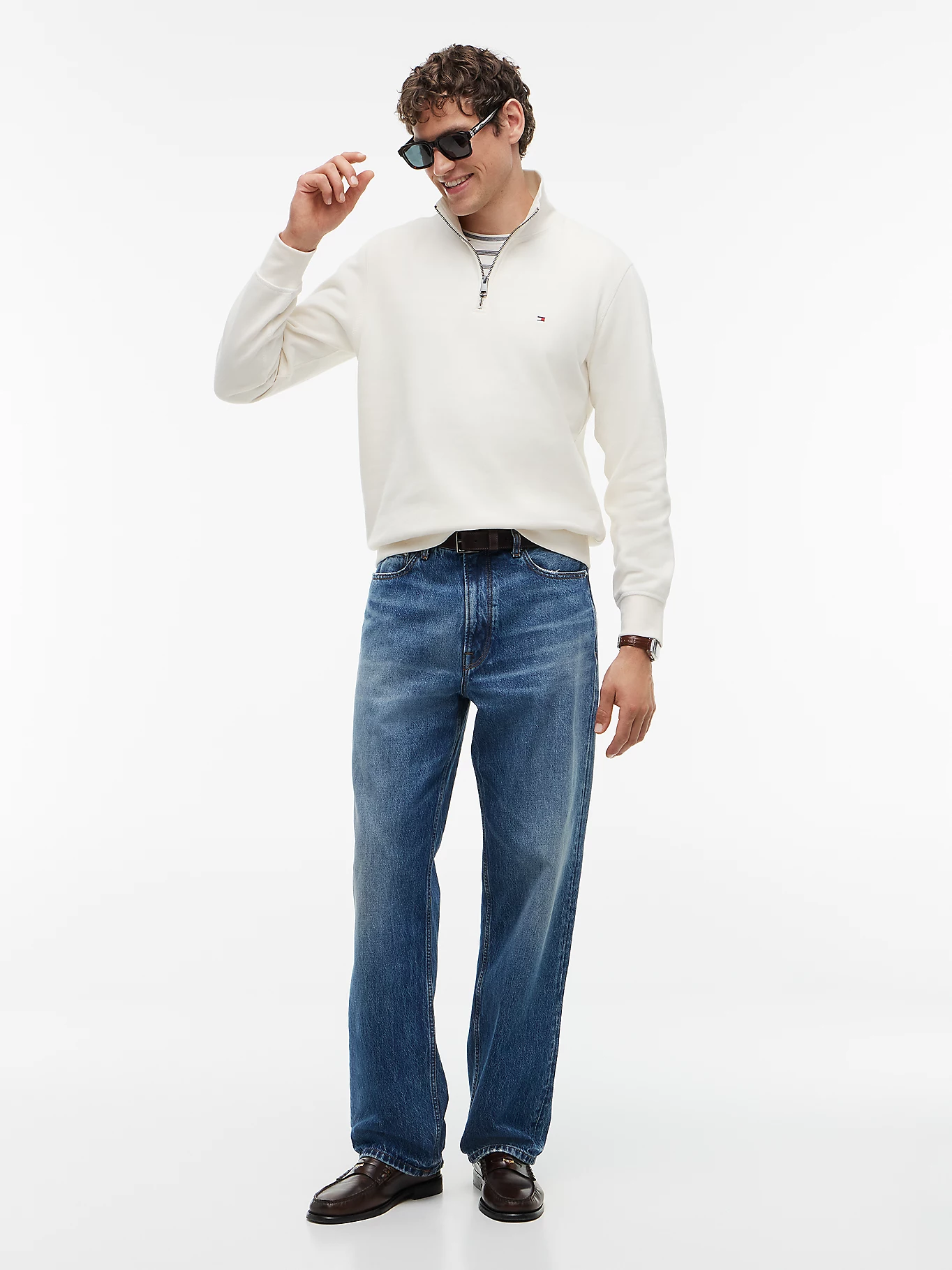 detail Tommy Hilfiger pánska krémová mikina