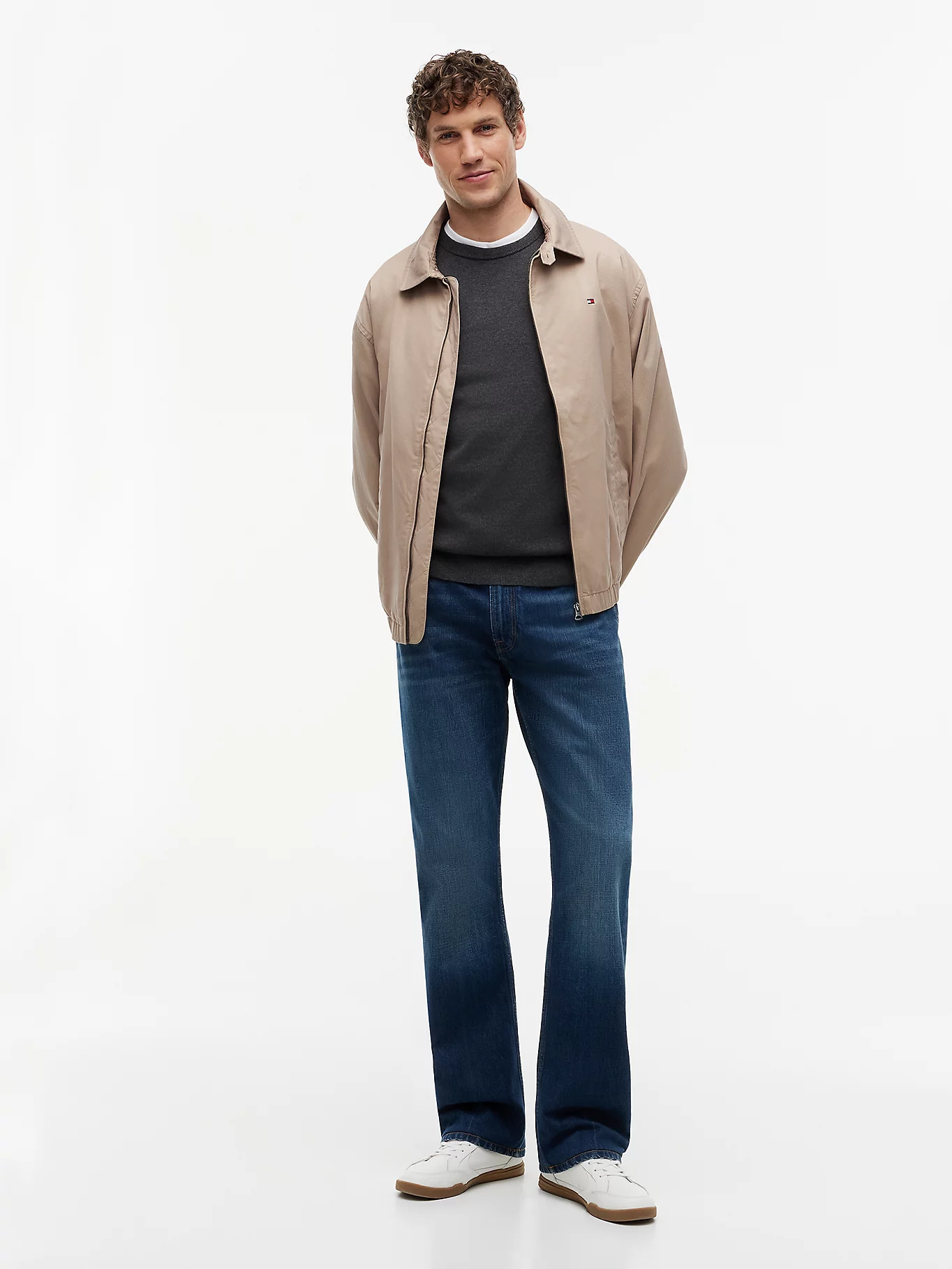 detail Tommy Hilfiger pánsky tmavo šedý sveter