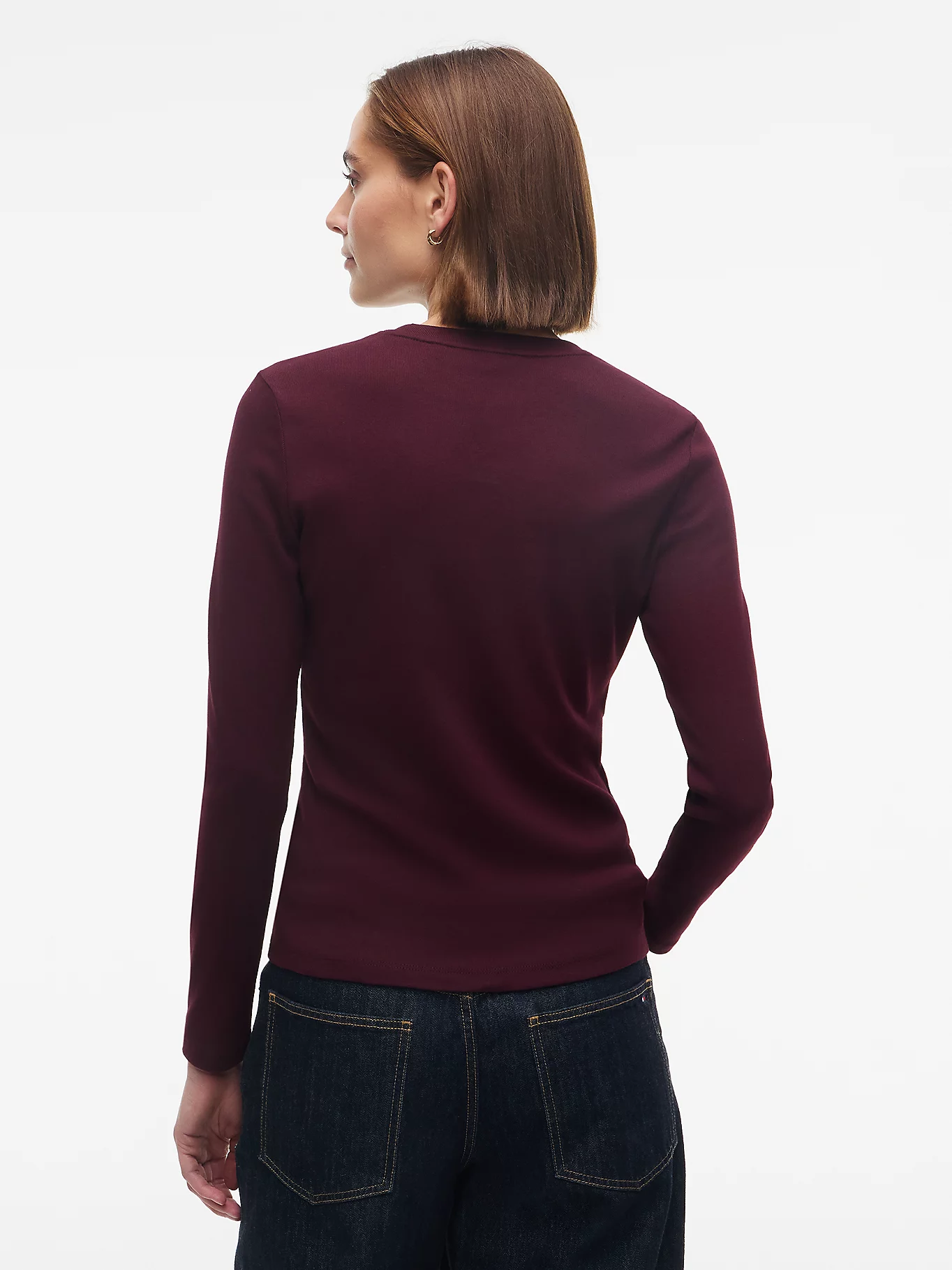 detail Tommy Hilfiger dámske tmavo vínové tričko
