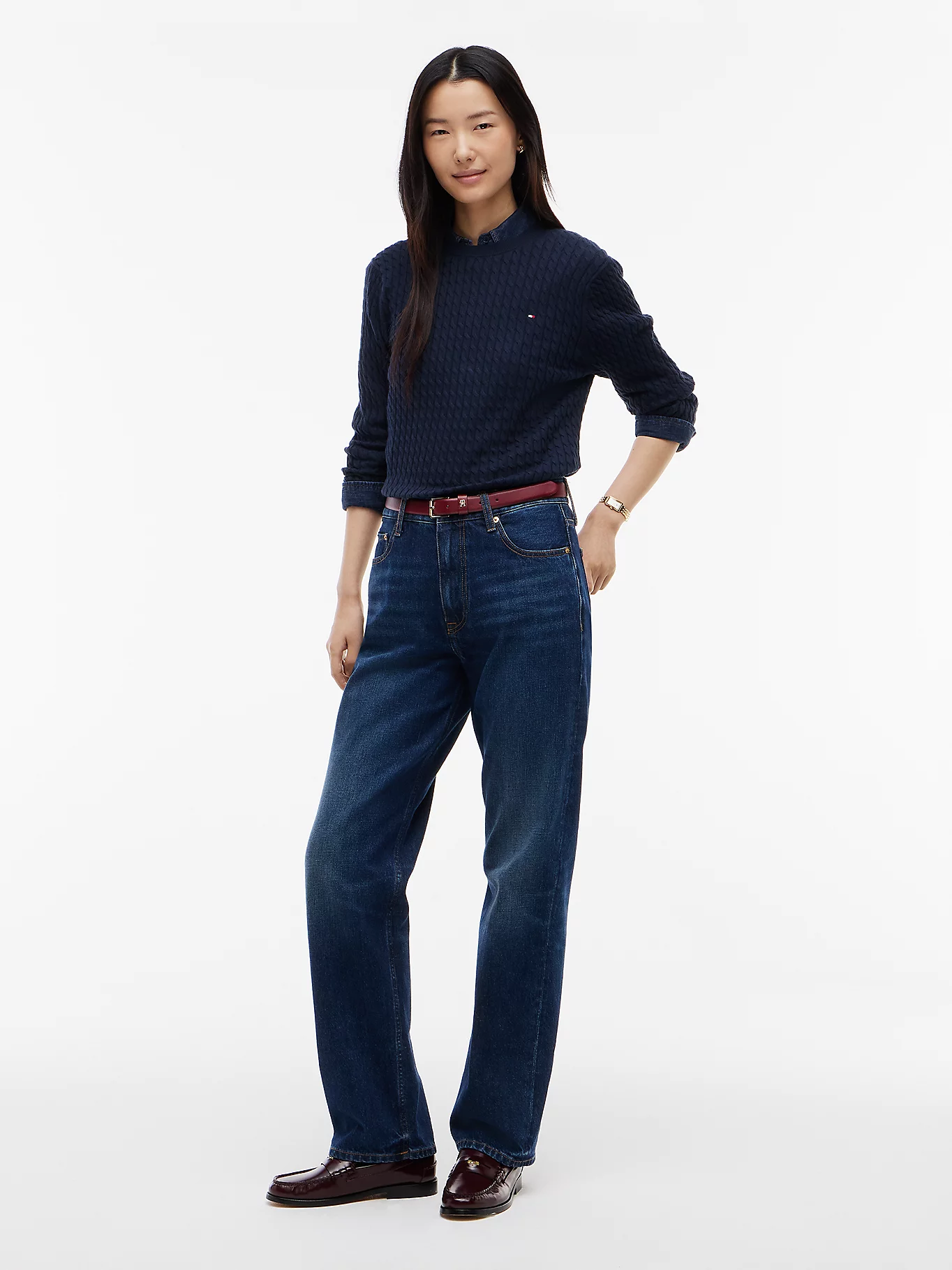 detail Tommy Hilfiger dámsky tmavomodrý sveter