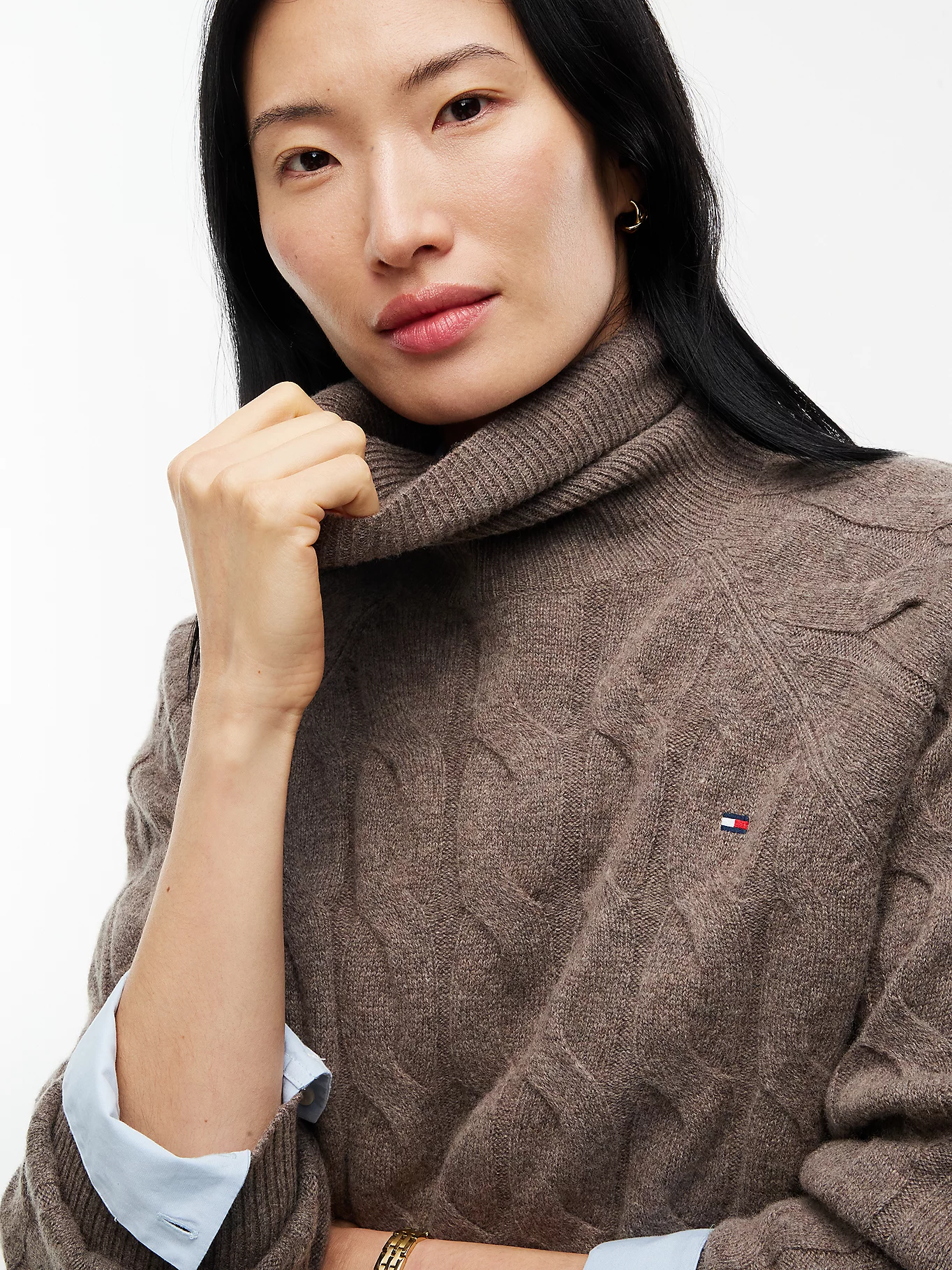 detail Tommy Hilfiger dámsky hnedý rolák