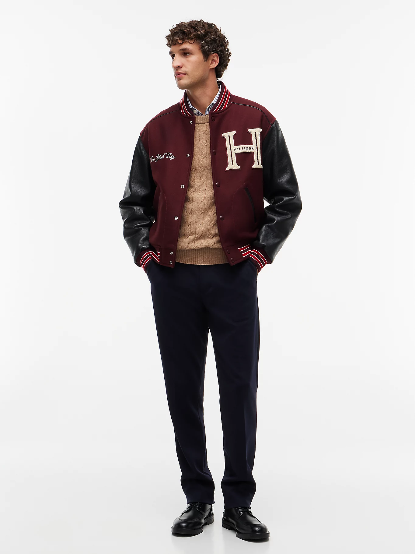 detail Tommy Hilfiger pánska vínová bunda