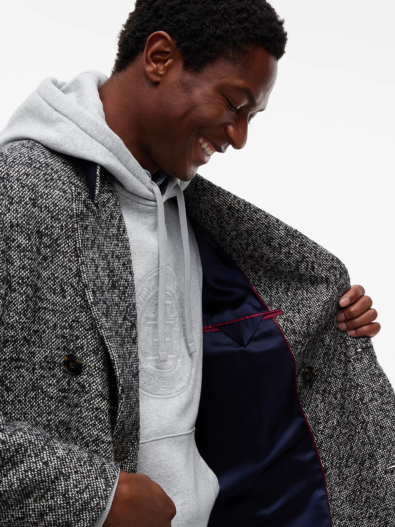 detail Tommy Hilfiger pánsky vlnený kabát