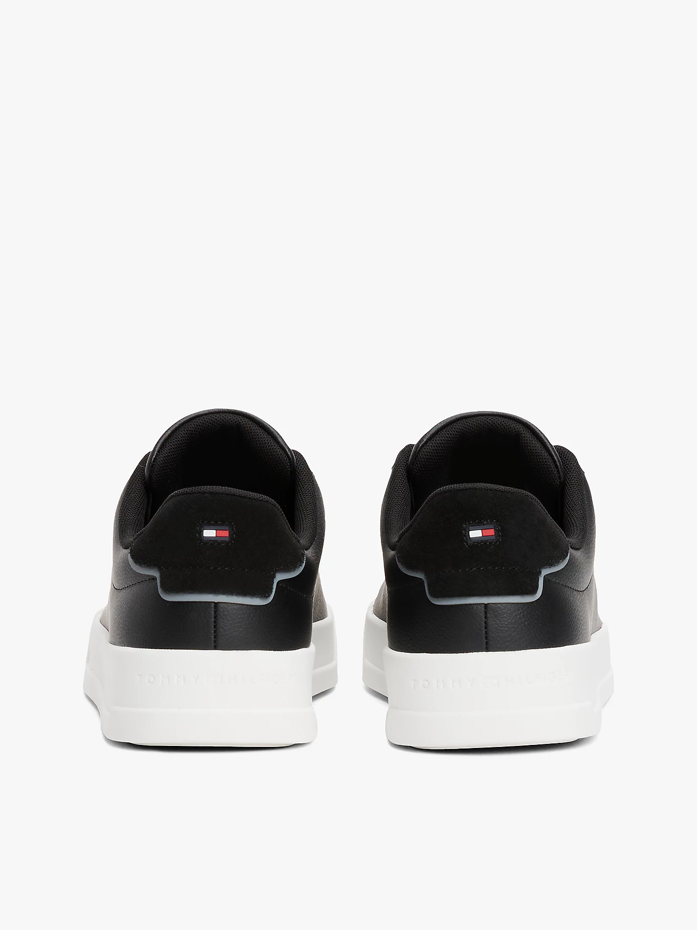 detail Tommy Hilfiger pánske čierne tenisky