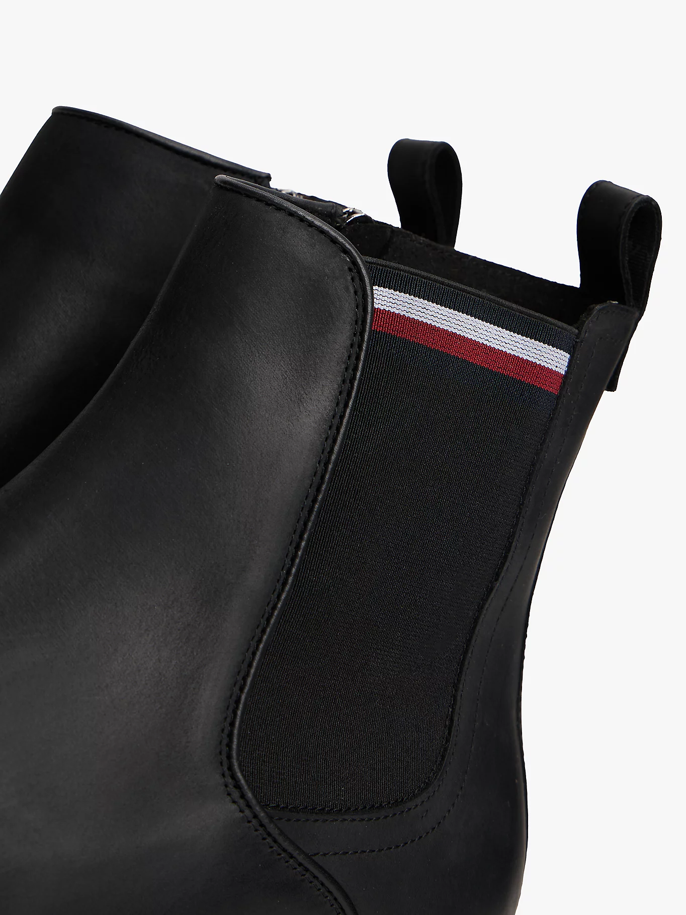detail   Tommy Hilfiger pánske čierne topánky