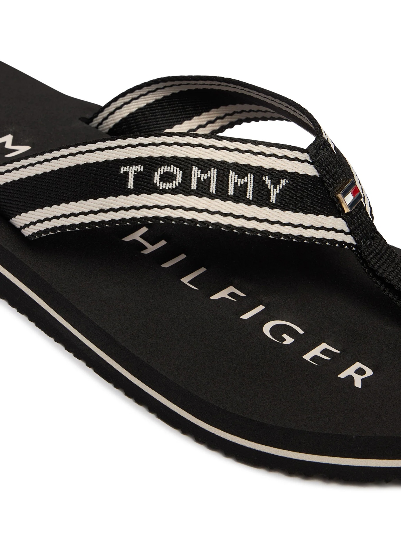 detail Tommy Hilfiger dámske čierne žabky