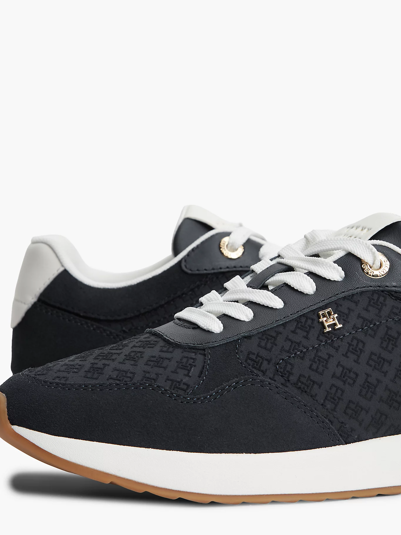 detail Tommy Hilfiger dámske tmavo modré tenisky