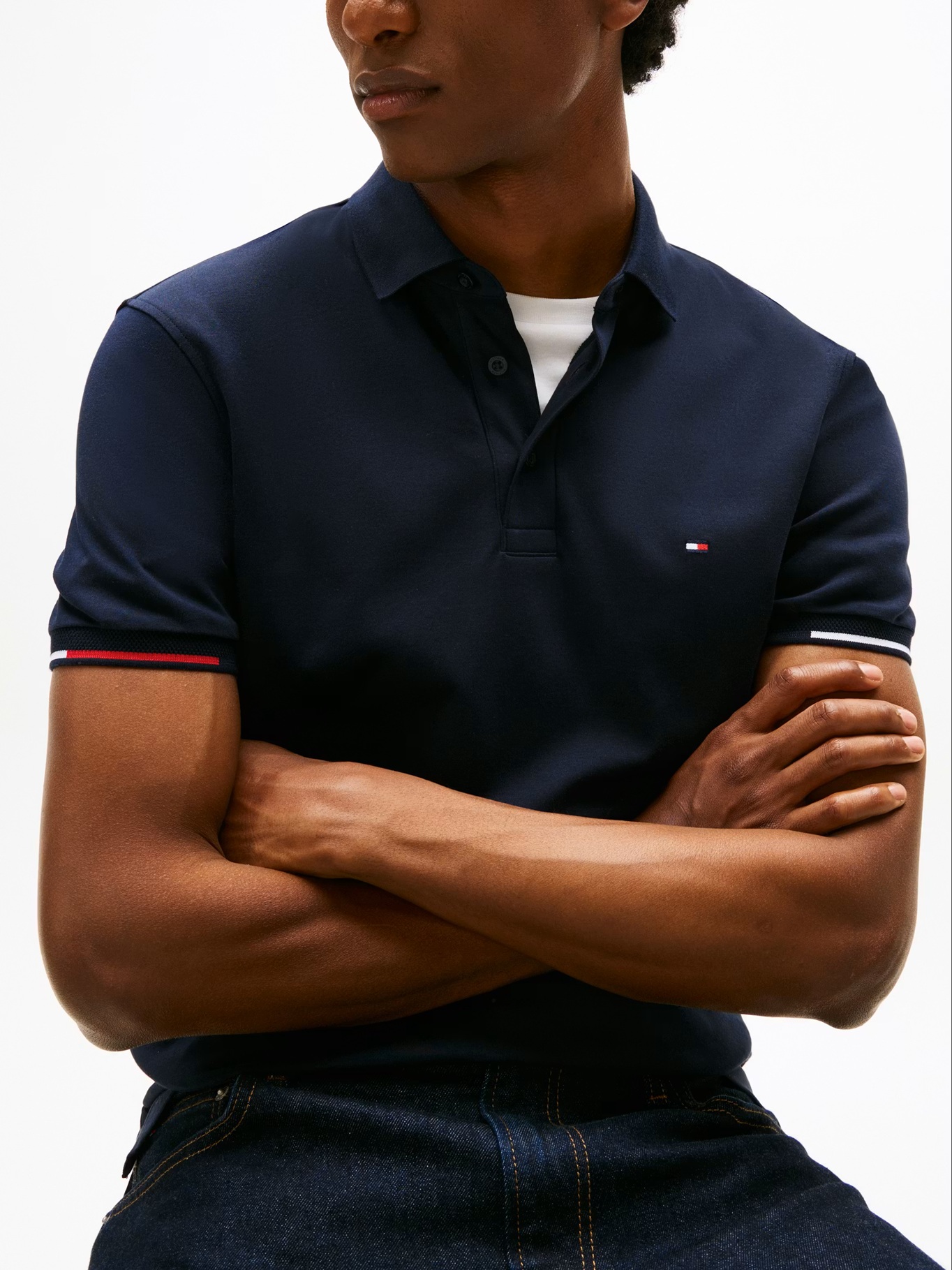 detail Tommy Hilfiger pánske tmavo modré polo tričko