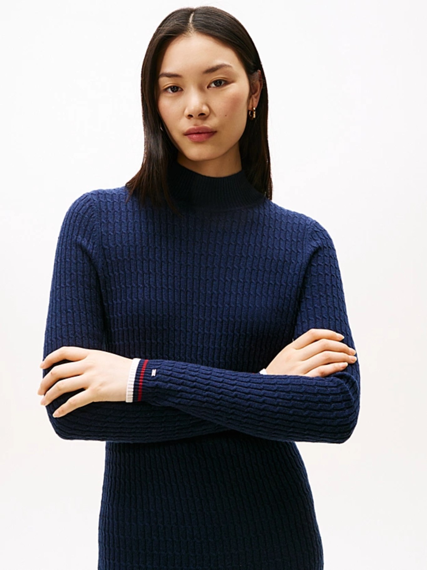 detail Tommy Hilfiger svetrové šaty