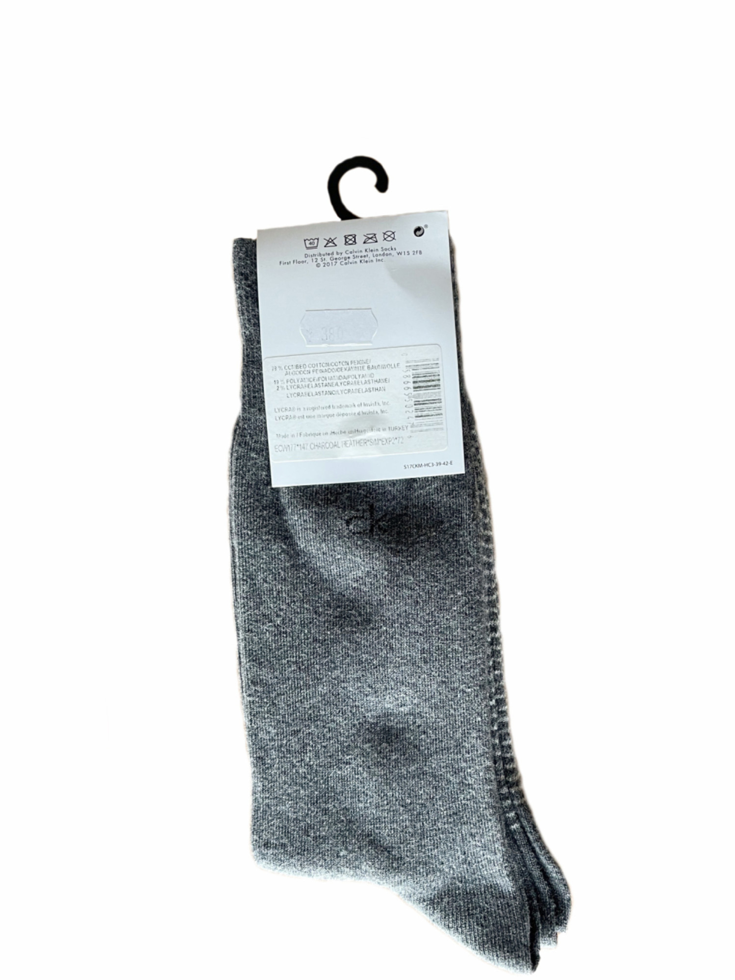 detail Calvin Klein pánske šedé ponožky 2 pack
